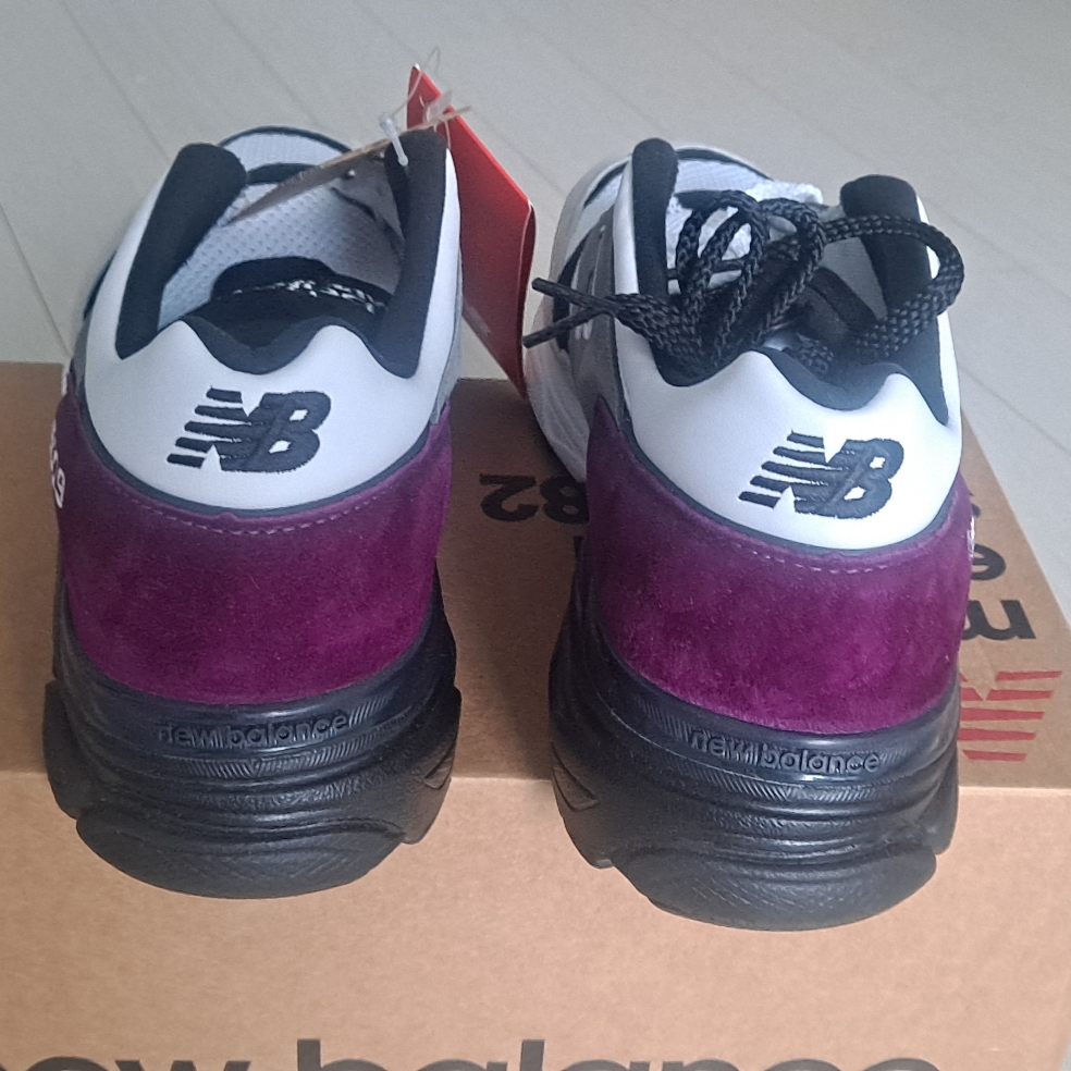 New Balance 1500.9 Made in UK Grey Black Purple 착용 스타일 - 3
