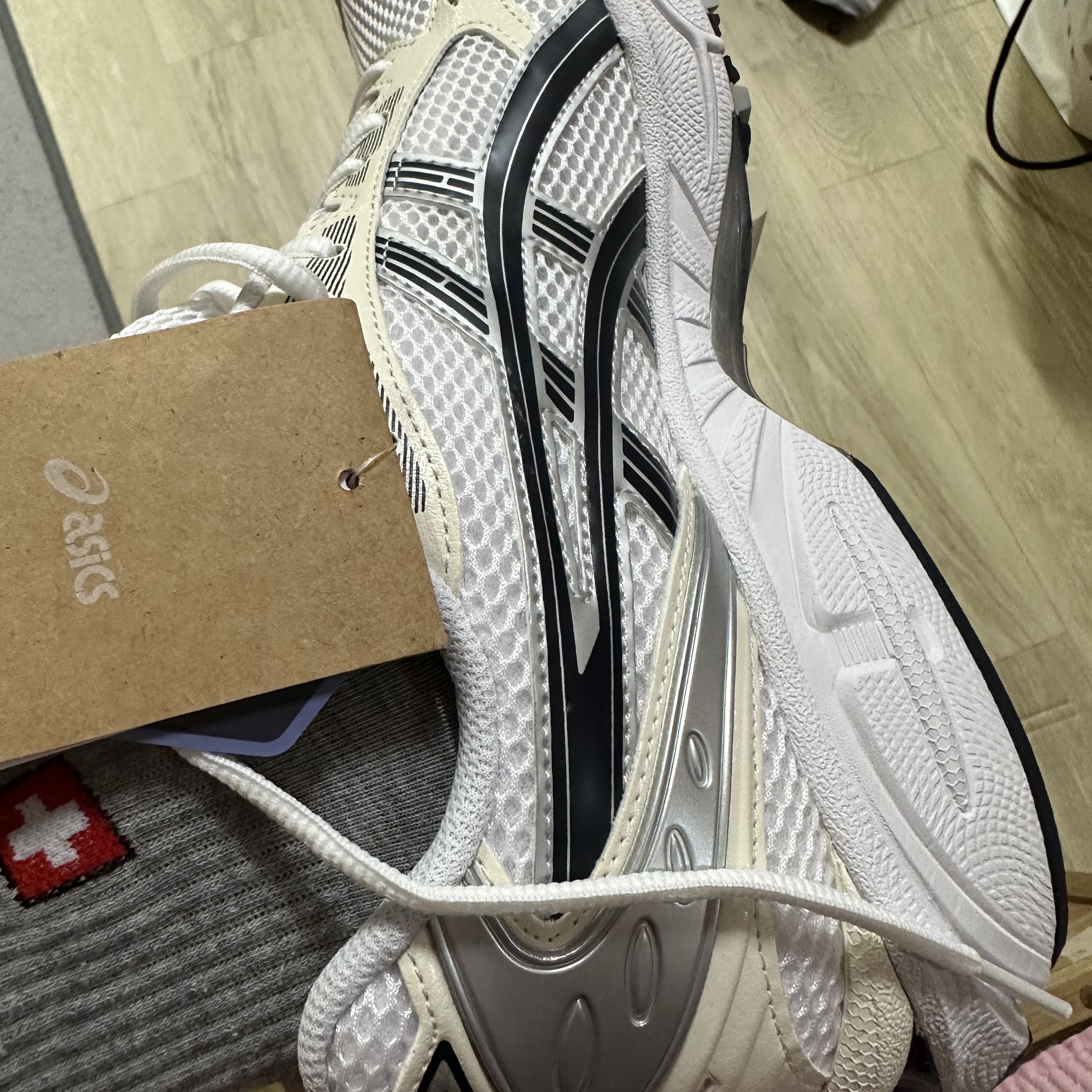 (W) Asics Gel-Kayano 14 White Midnight 착용 스타일