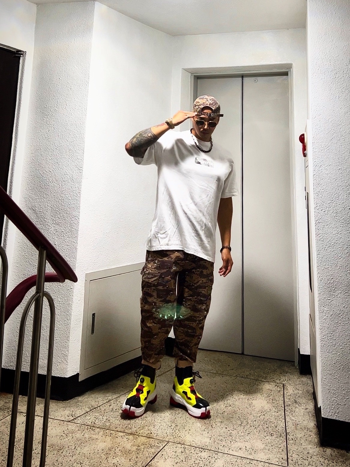 Supreme x Undercover Studded 6-Panel Brown Camo - 23SS, Supreme x Undercover Studded Cargo Pant Brown - 23SS 착용 스타일 - 2