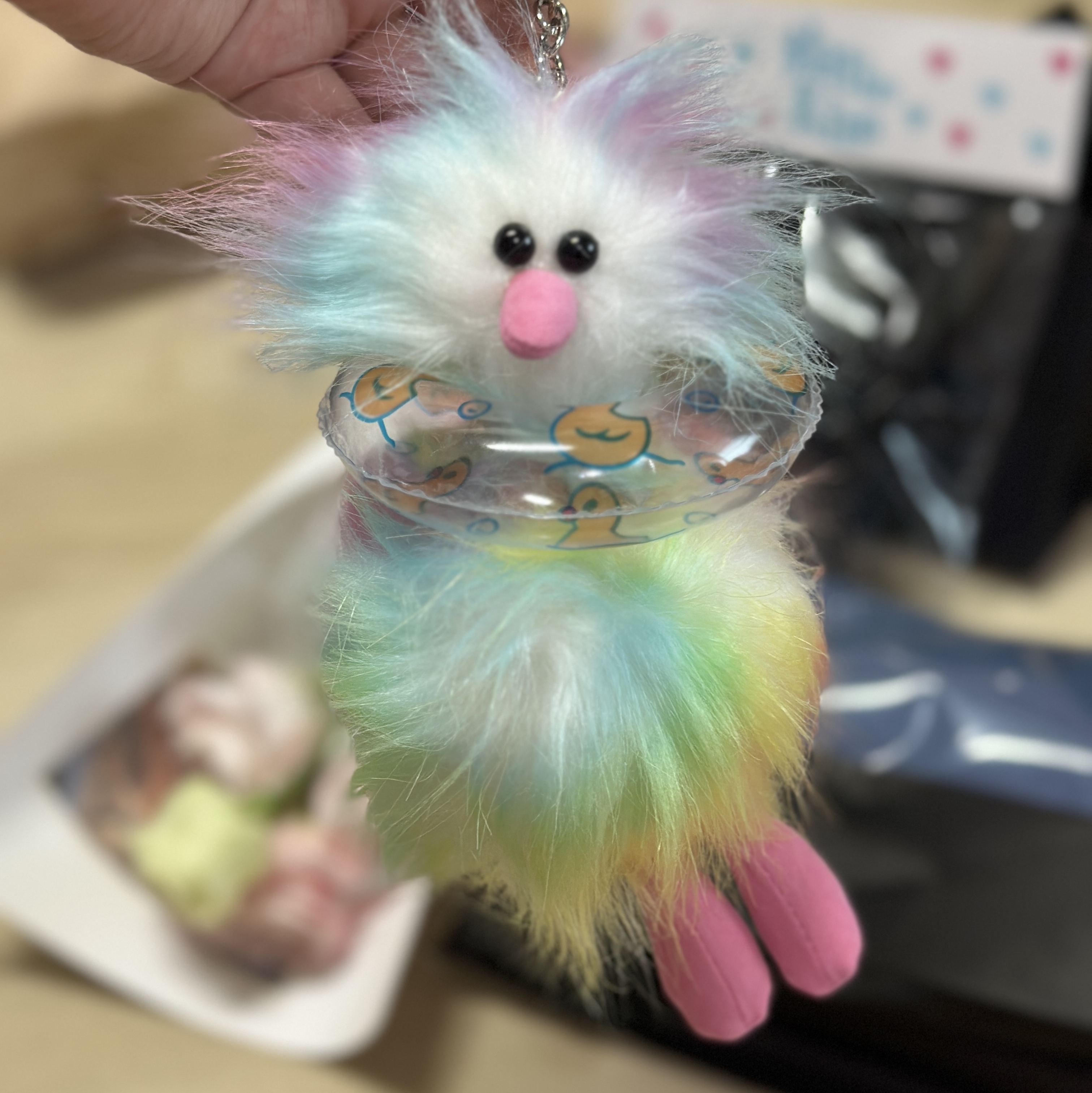Cosymosy Ugly Bird Keyring Rainbow 착용 스타일 - 1