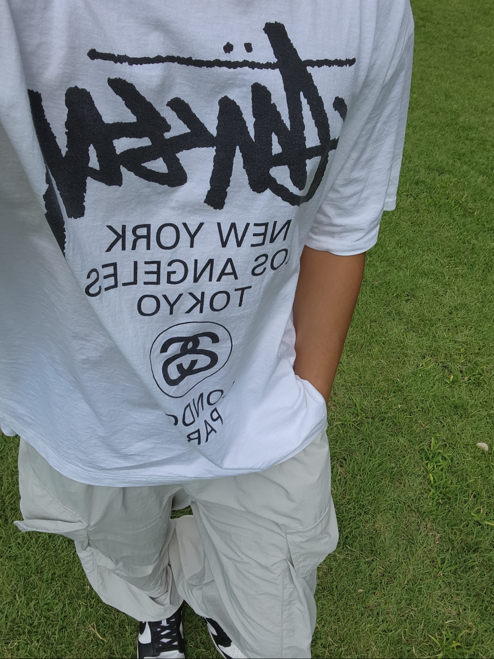Stussy World Tour T-Shirt White 2023, Nike Dunk Low Retro Black 착용 스타일