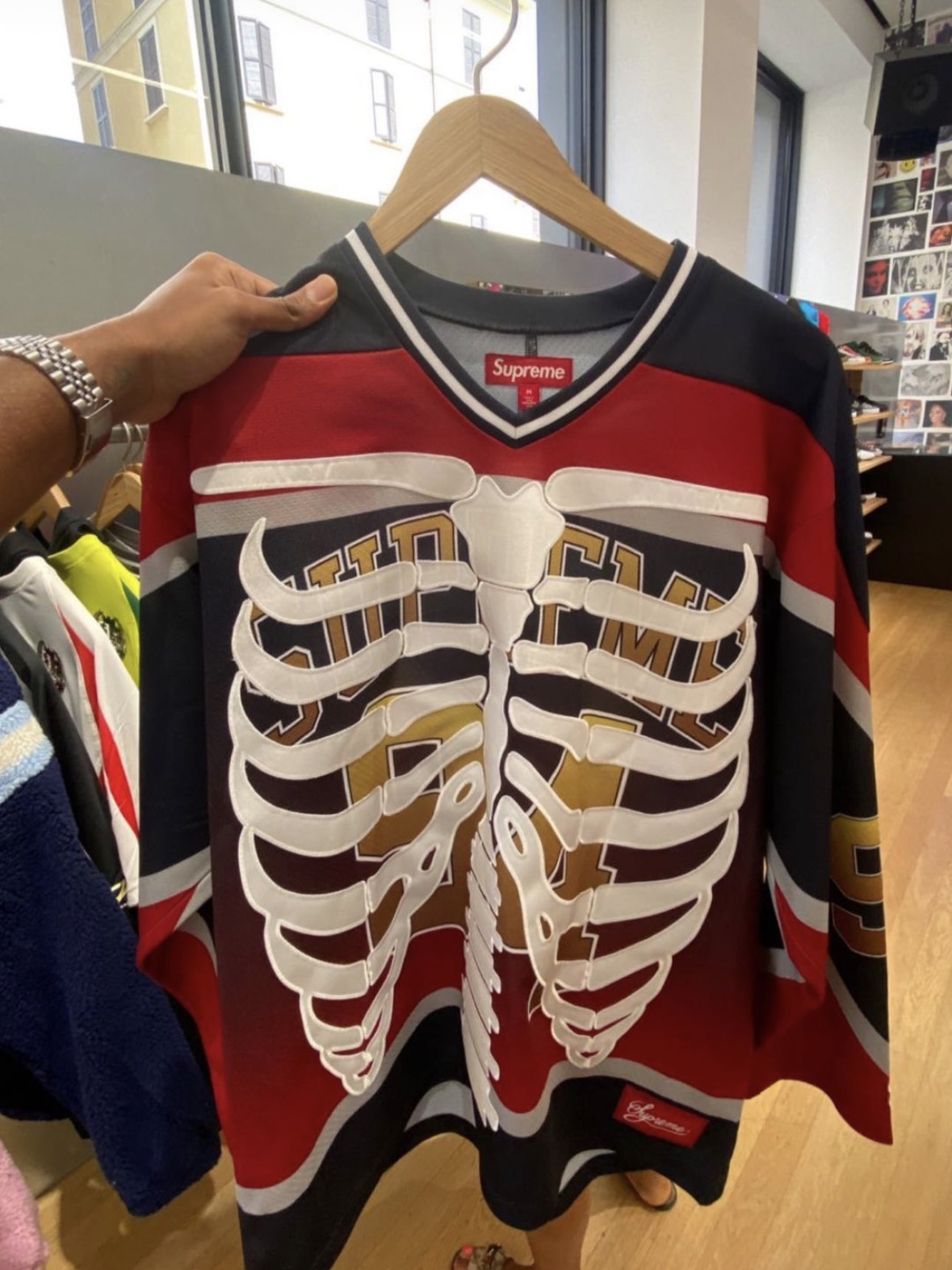 Supreme Bones Hockey Jersey Multicolor - 23FW 착용 스타일