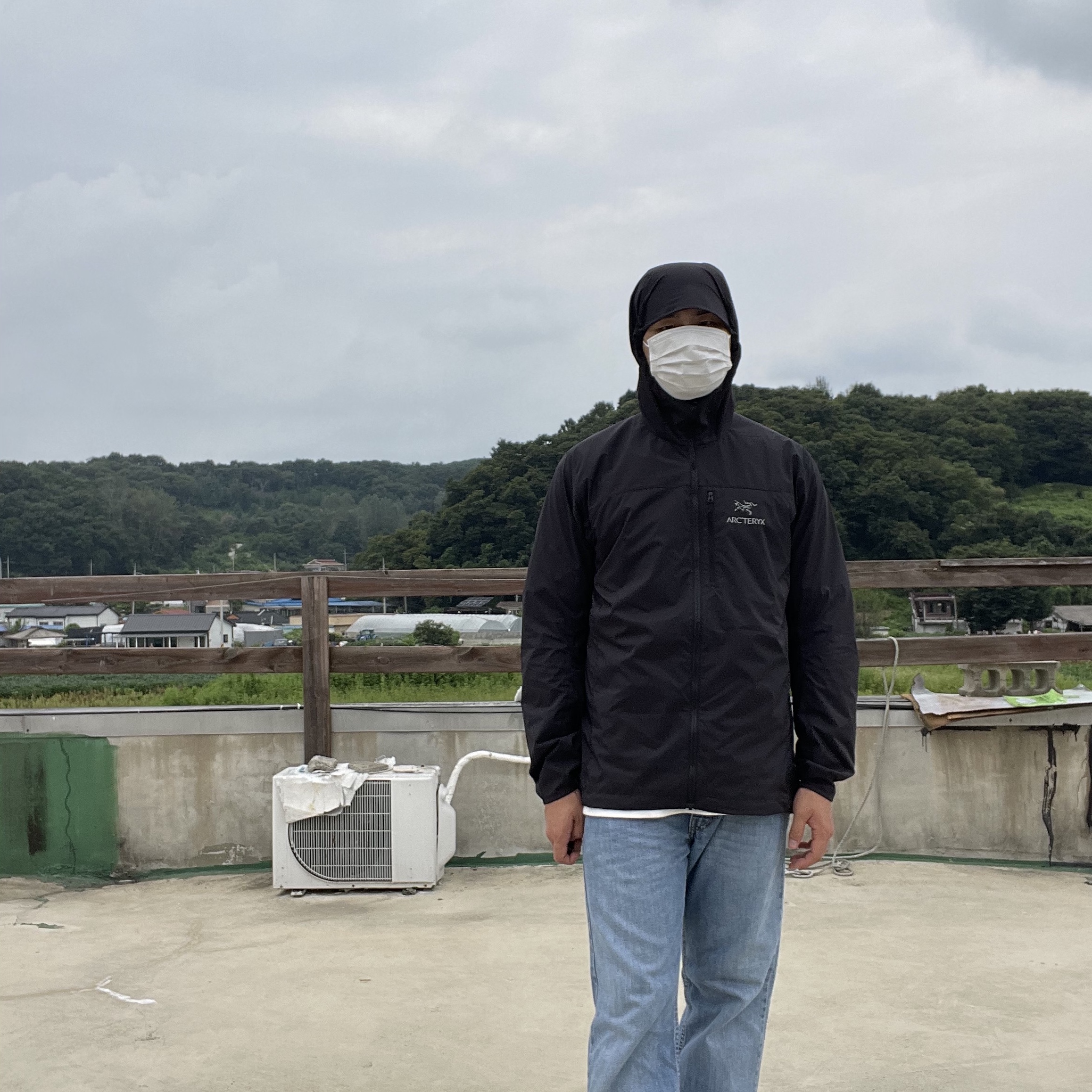 Arc'teryx Squamish Hoody Black 착용 스타일 - 2