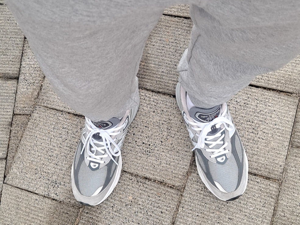 New Balance 990v6 Made in USA Grey - D Standard 착용 스타일 - 1