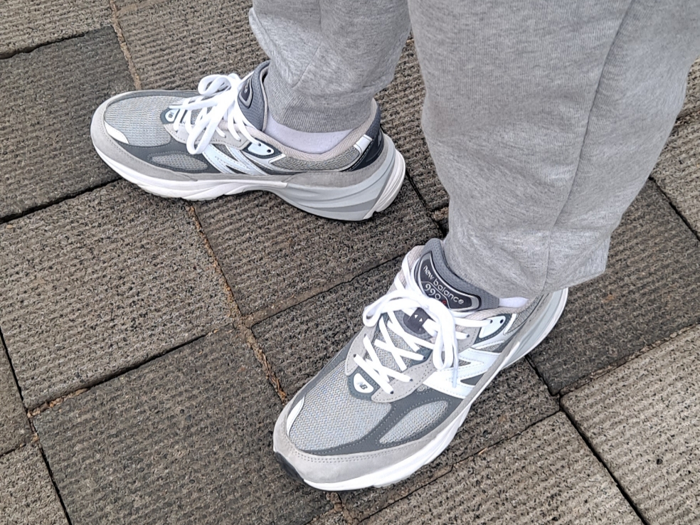 New Balance 990v6 Made in USA Grey - D Standard 착용 스타일 - 2