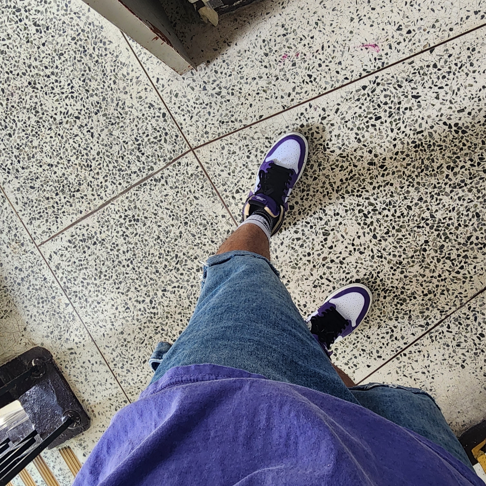 Jordan 1 Zoom Air CMFT Dark Iris 착용 스타일 - 2