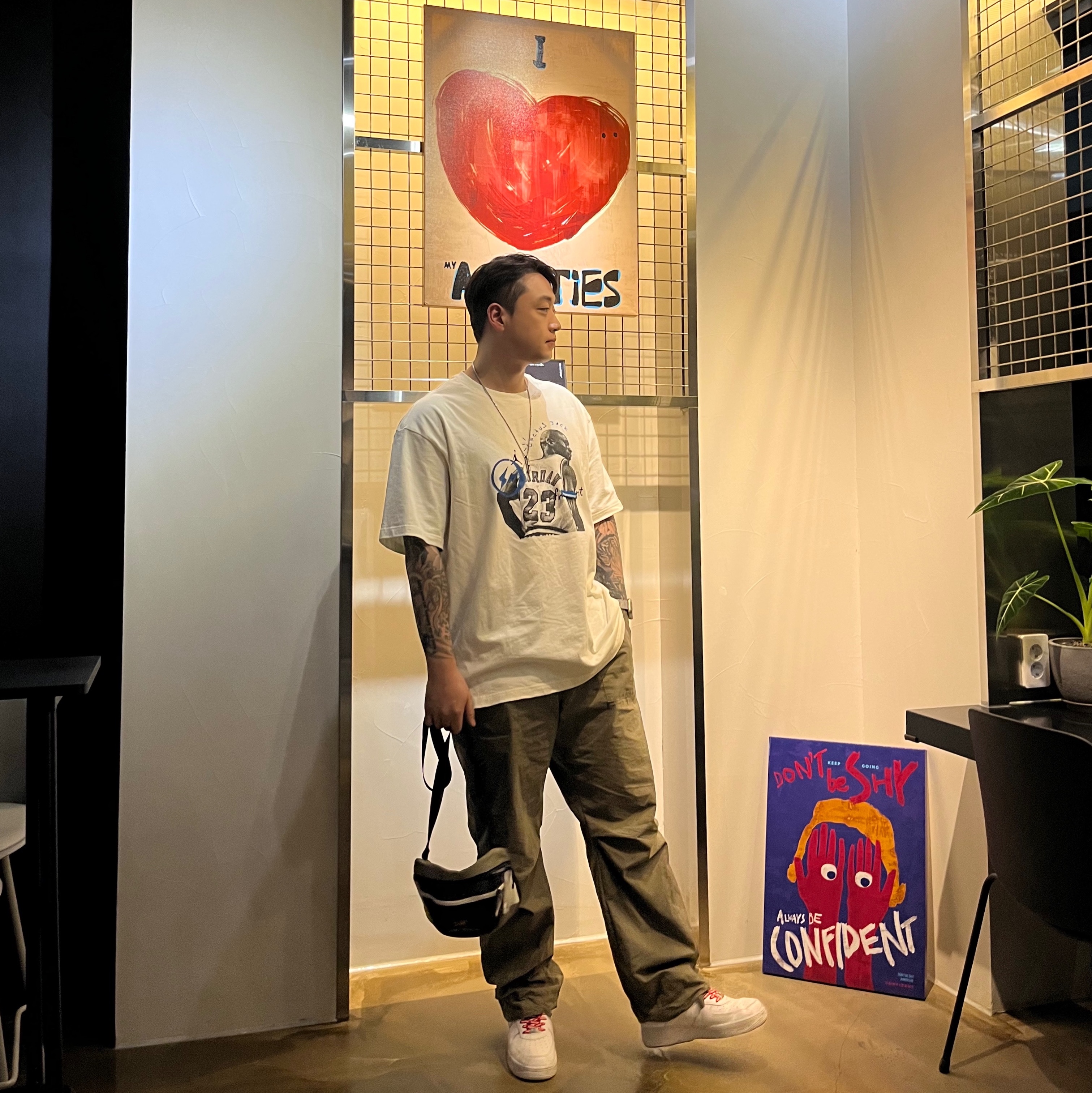 Jordan x Travis Scott x Fragment T-Shirt Sail (DJ0619-133), Arc'teryx x Beams Dimensions Mantis 2 Waistpack Multi 착용 스타일 - 1