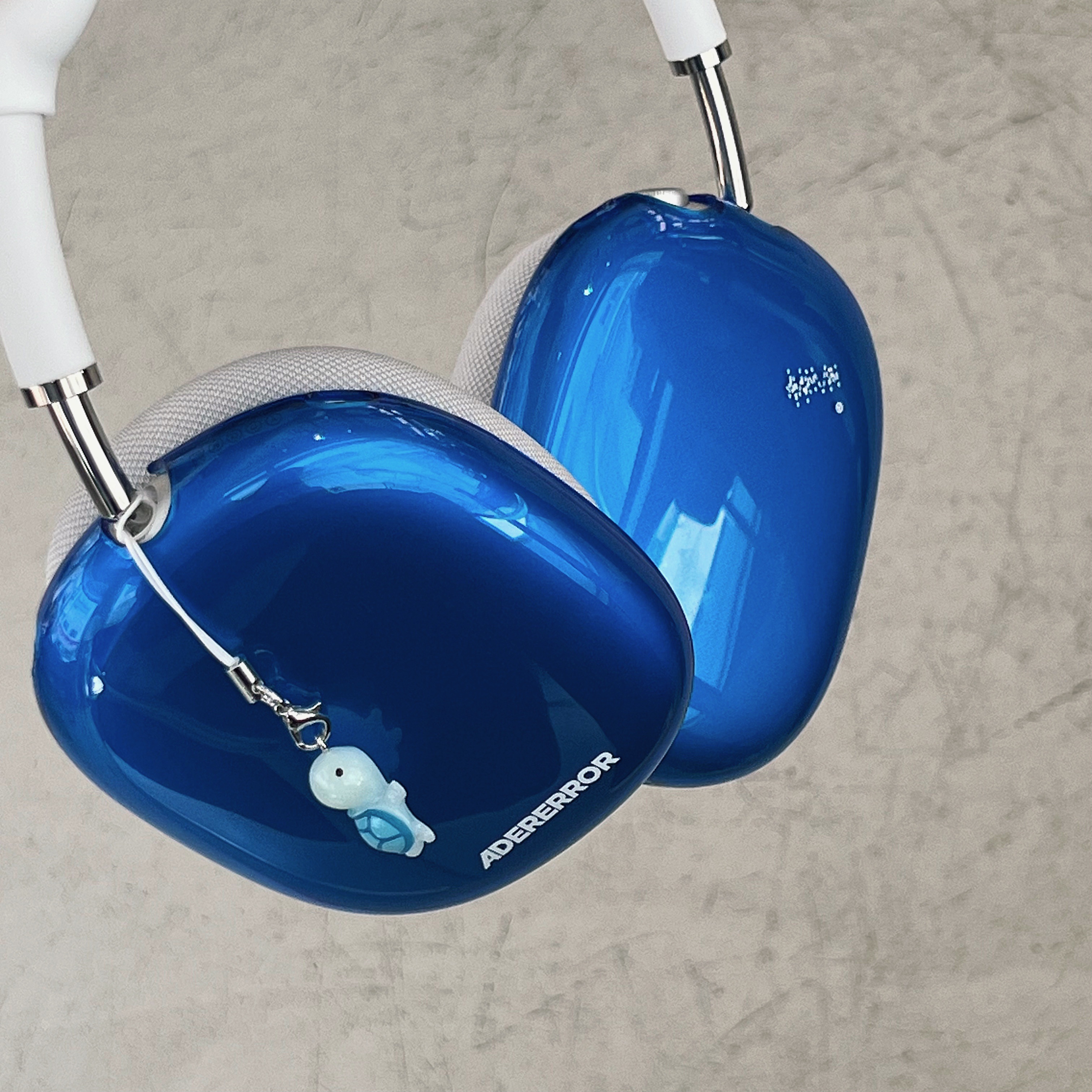 Ader Error Standic AirPods Max Case Z-Blue 착용 스타일 - 2