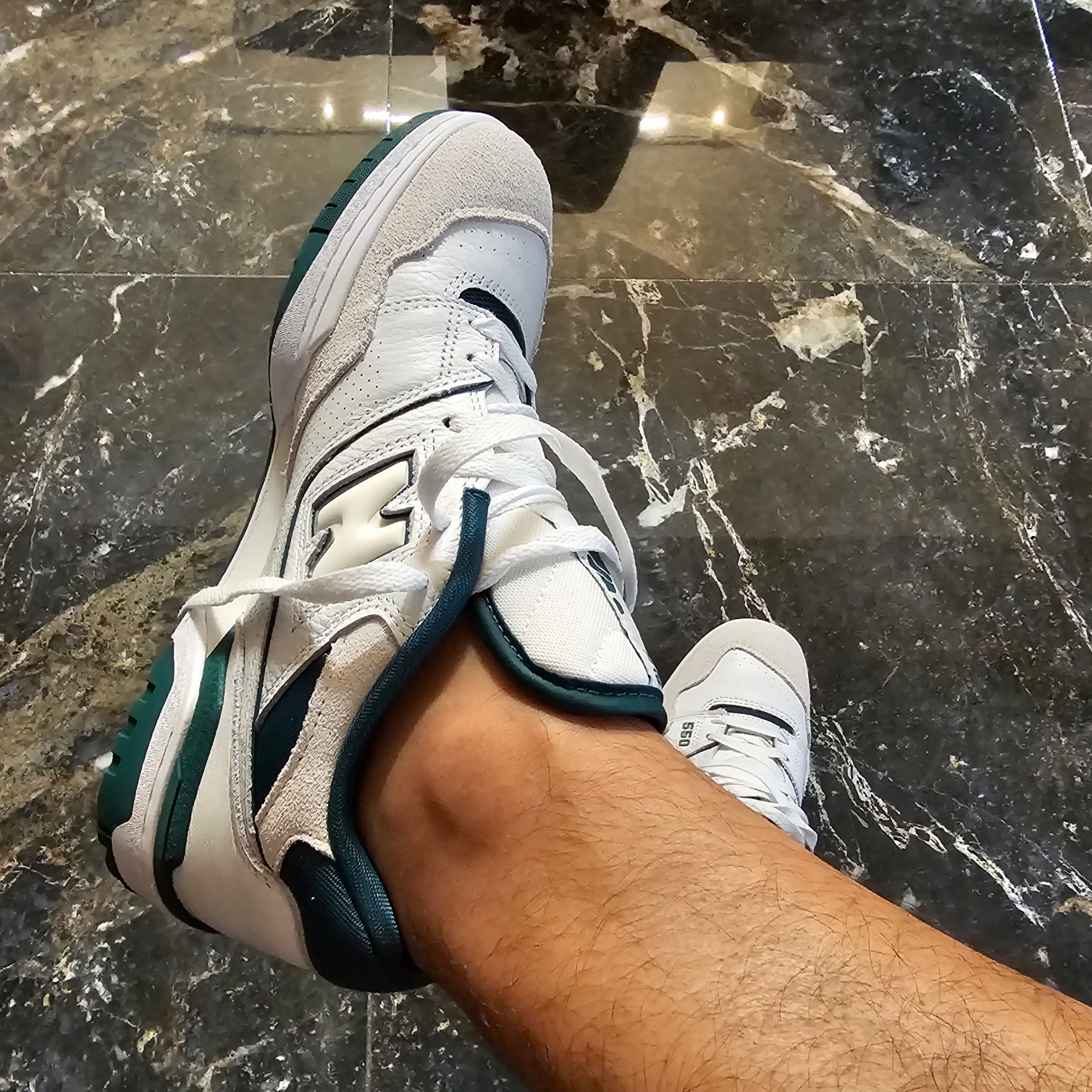 New Balance 550 White Vintage Teal - 2E Wide 착용 스타일 - 2