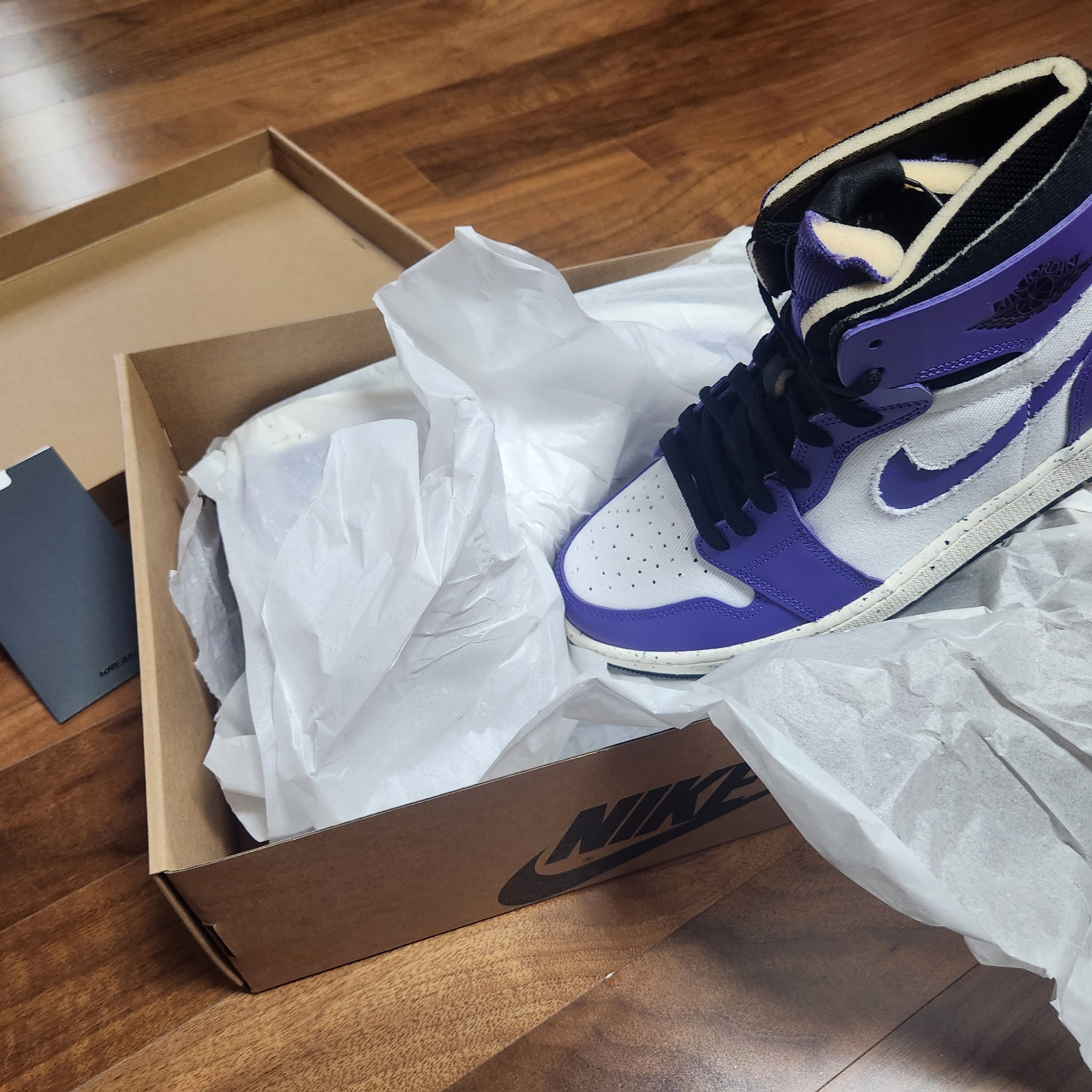 Jordan 1 Zoom Air CMFT Dark Iris 착용 스타일 - 3