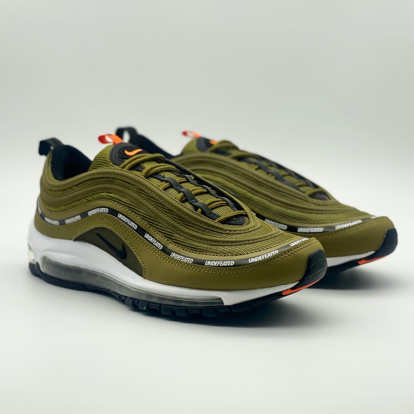 Nike x Undefeated Air Max 97 Militia Green 착용 스타일 - 2
