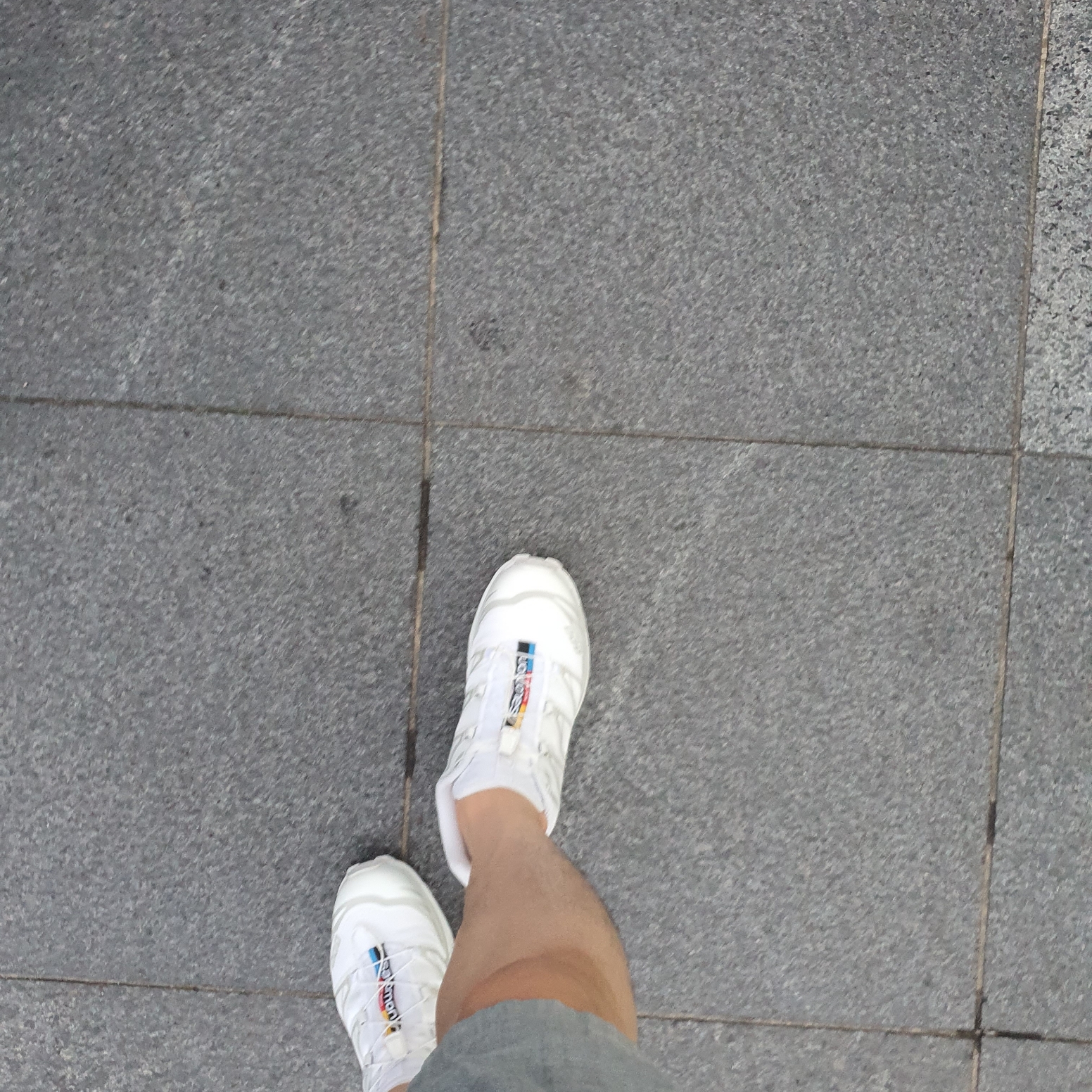 Salomon XT-6 ADV White 착용 스타일