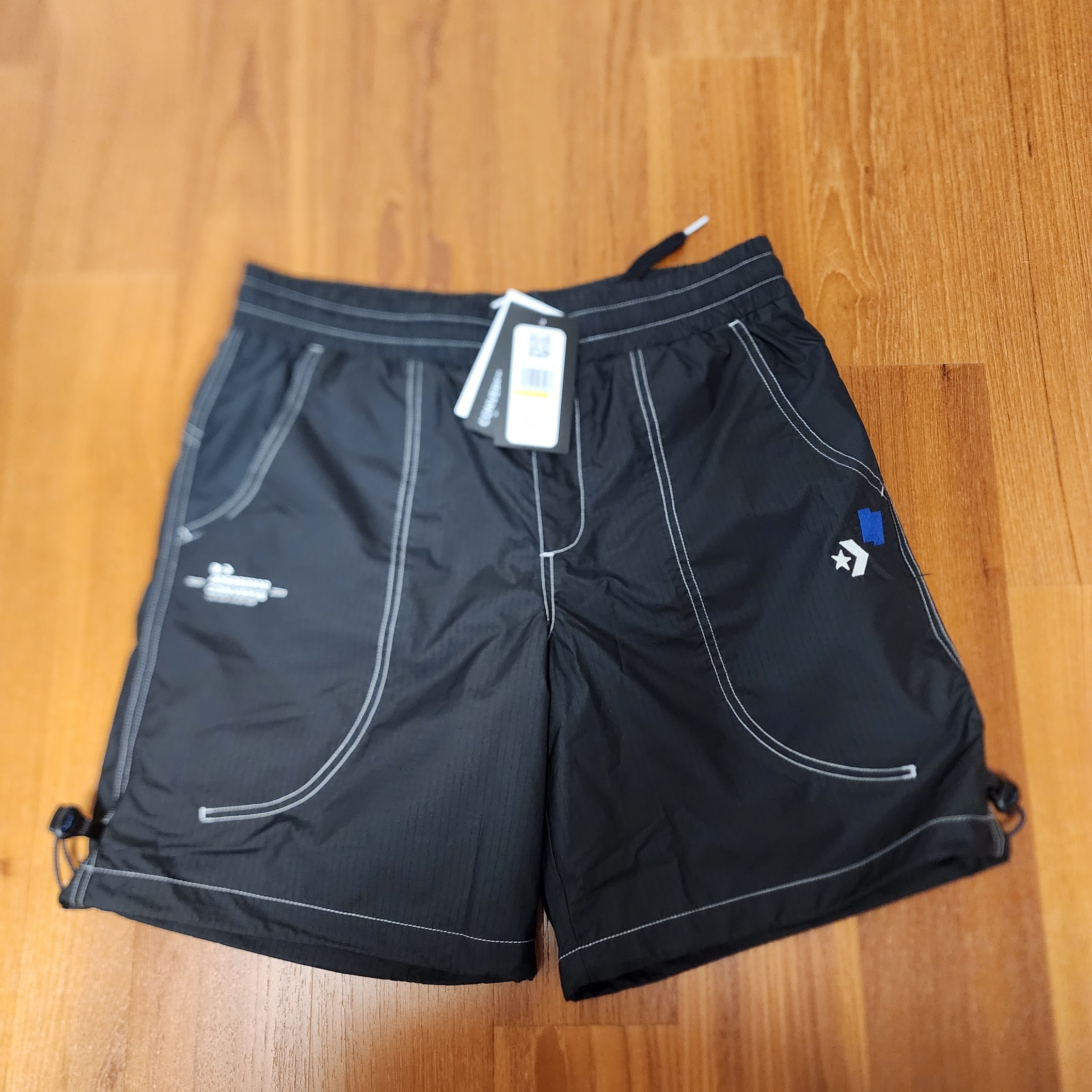 Converse x Ader Error Shapes Shorts Black 착용 스타일 - 1