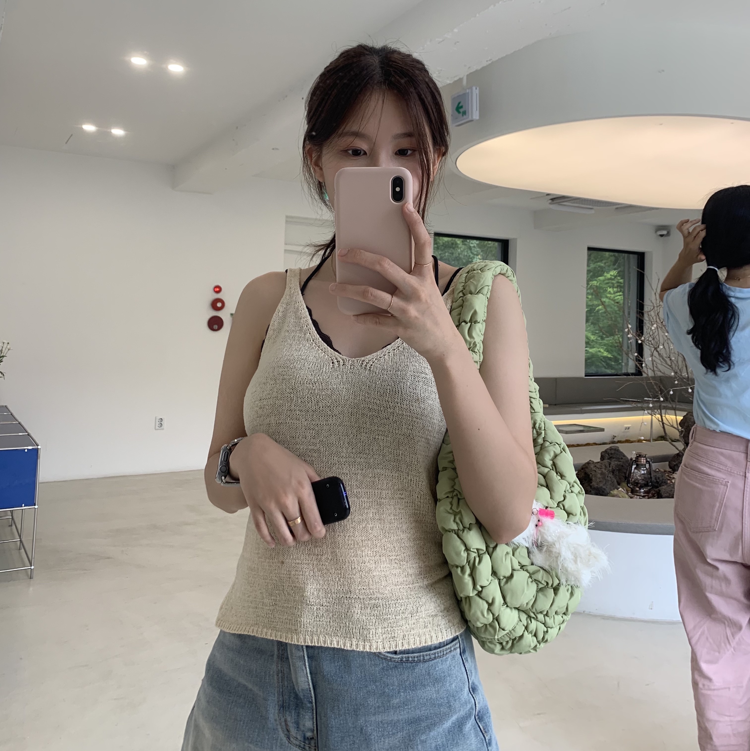 COS Quilted Mini Bag Light Green 착용 스타일