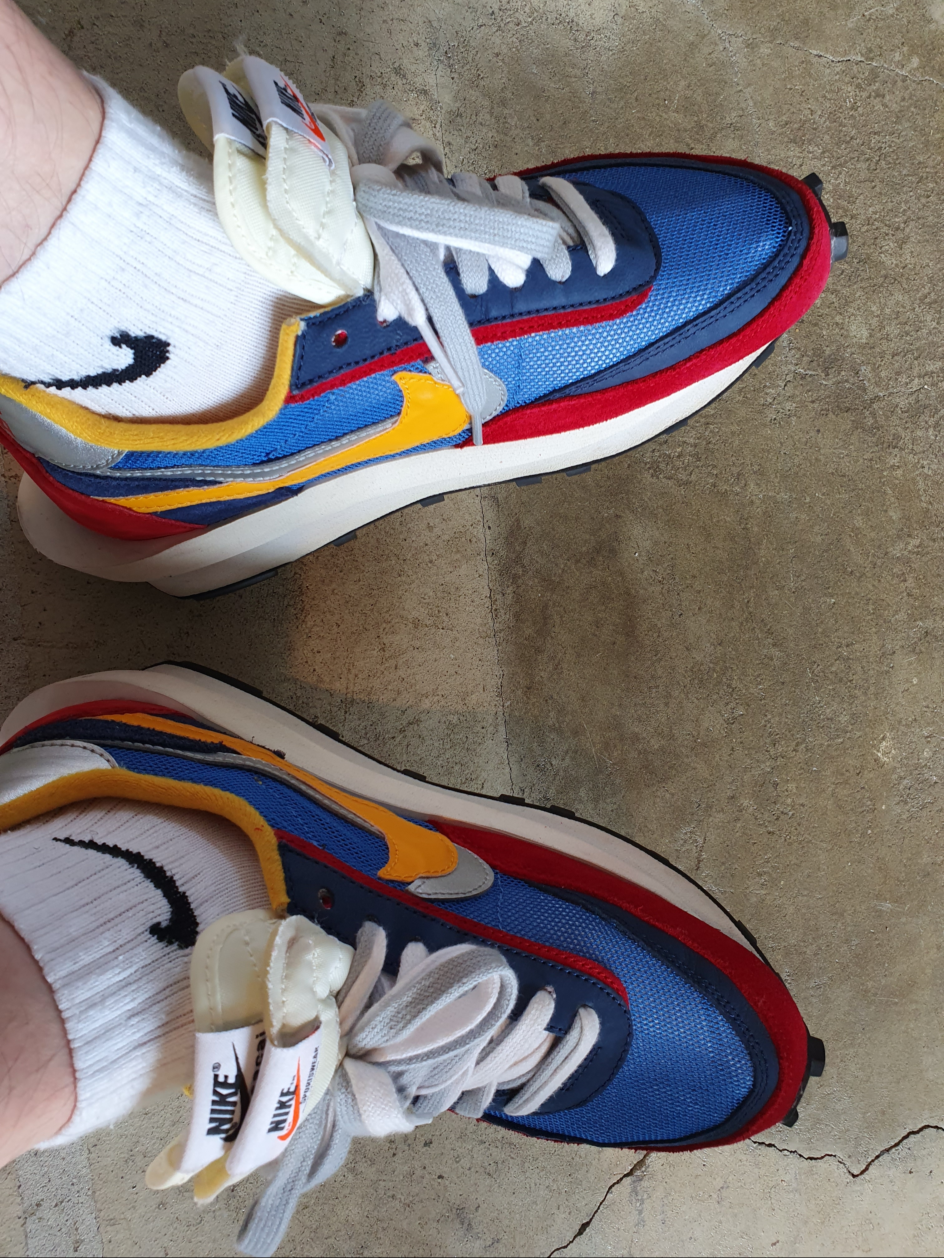 Nike x Sacai LDWaffle Blue Multi 착용 스타일 - 2