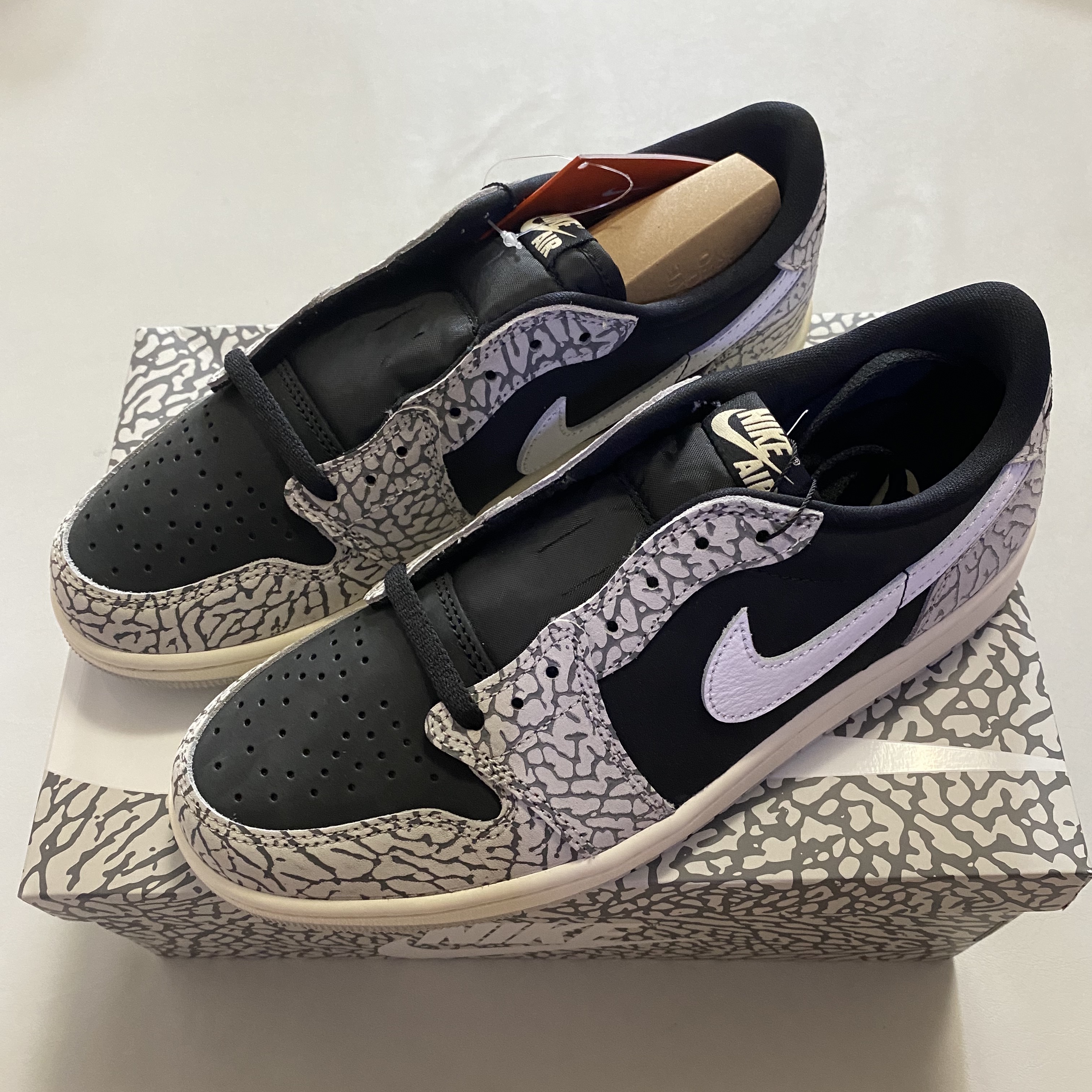 Jordan 1 Retro Low OG Black Cement 착용 스타일