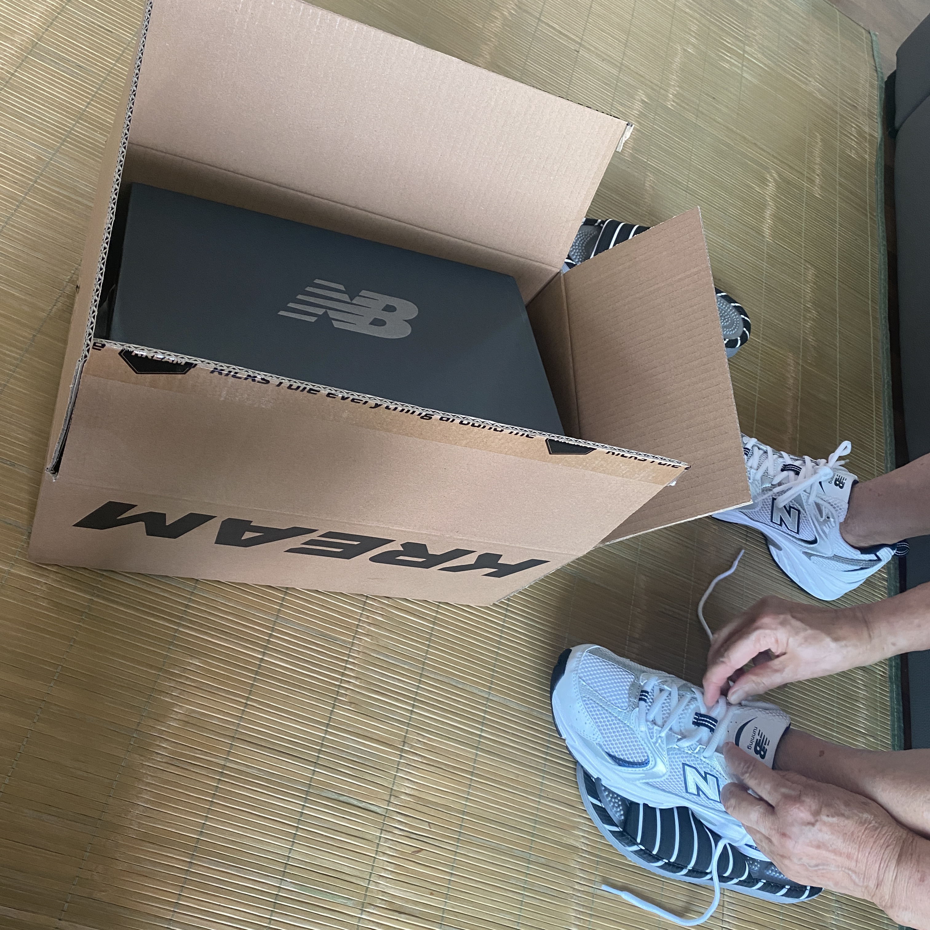 New Balance 530 White 착용 스타일