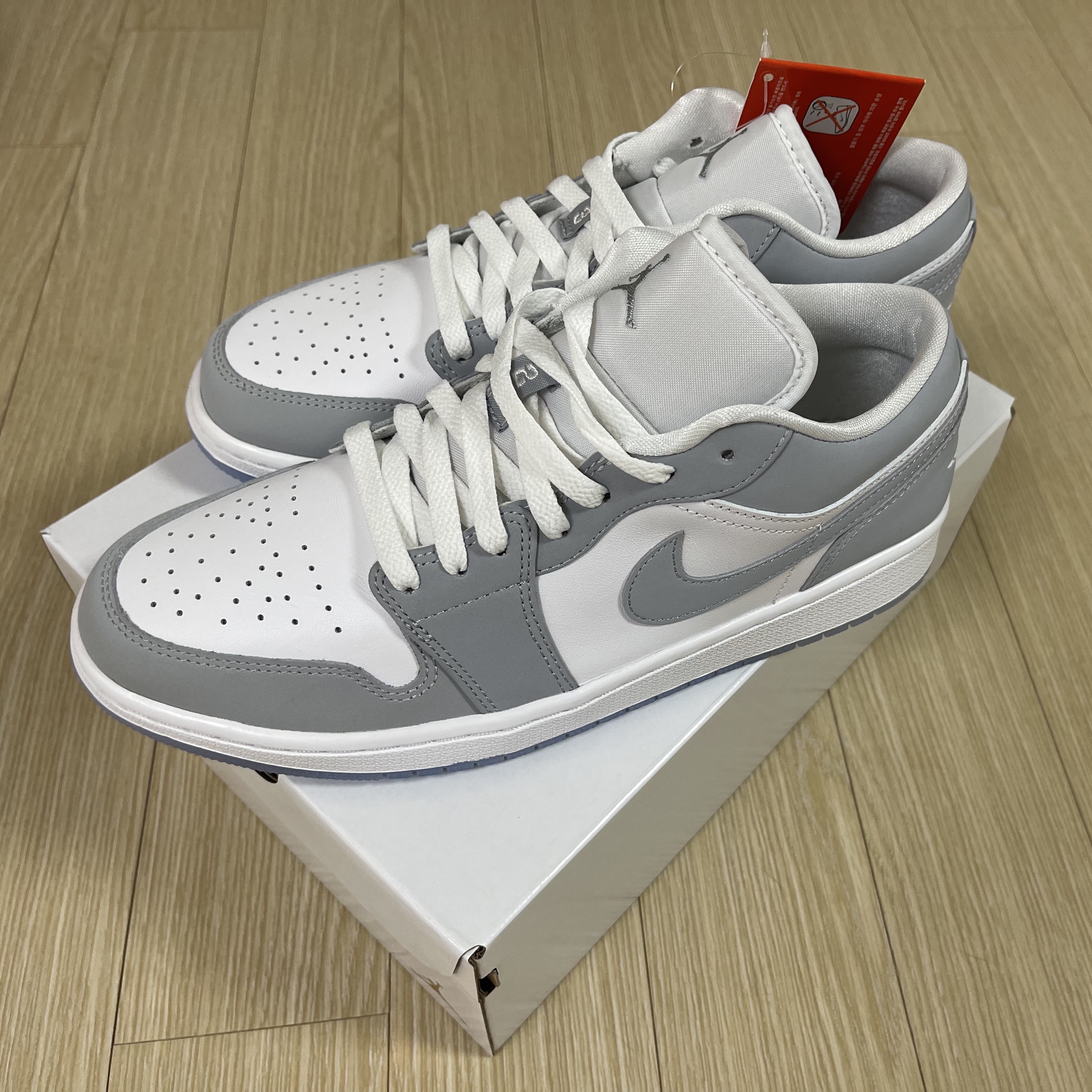 (W) Jordan 1 Low White Wolf Grey 착용 스타일
