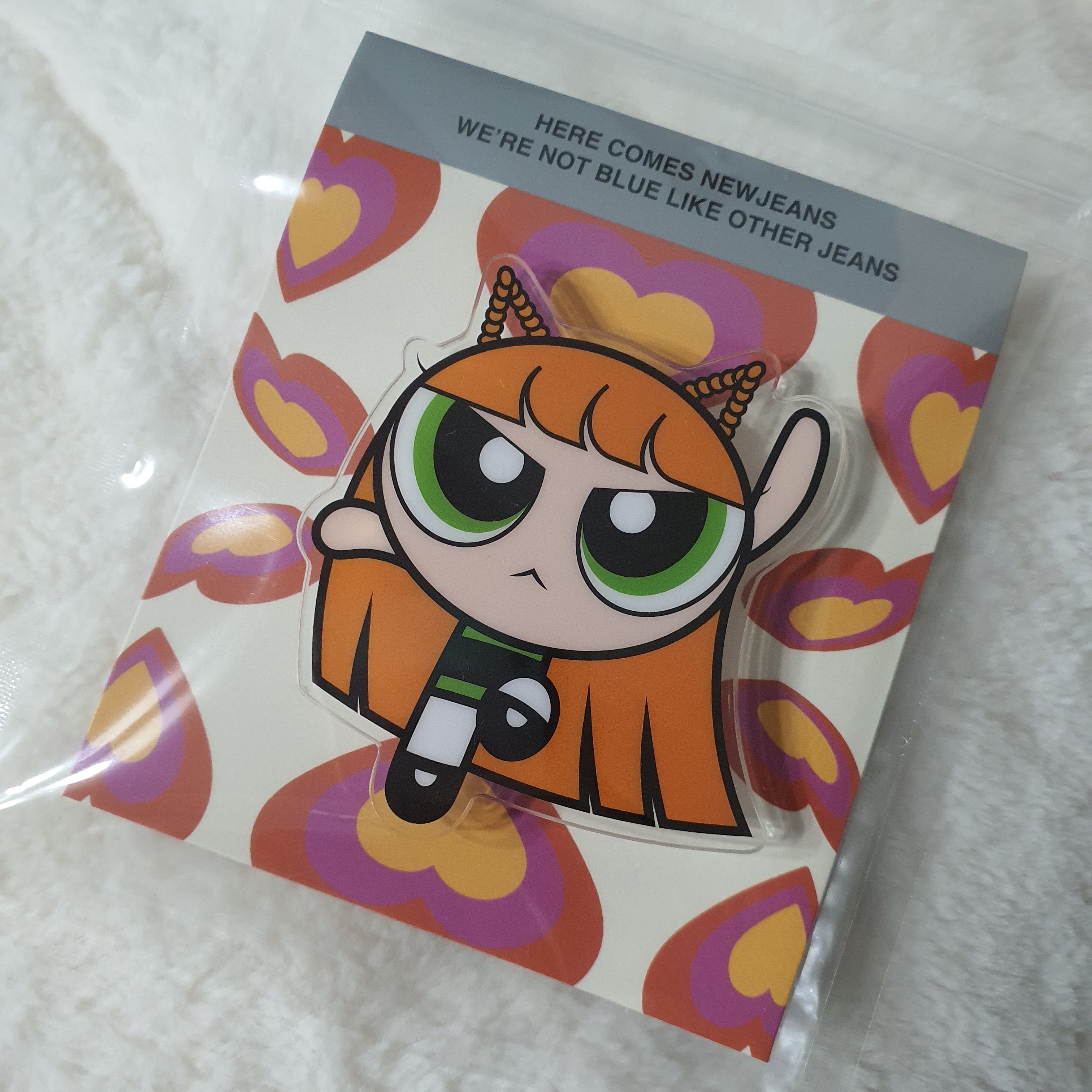 NewJeans x The Powerpuff Girls Acrylic Smarttok Hanni, NewJeans x The Powerpuff Girls Acrylic Smarttok Danielle 착용 스타일 - 2