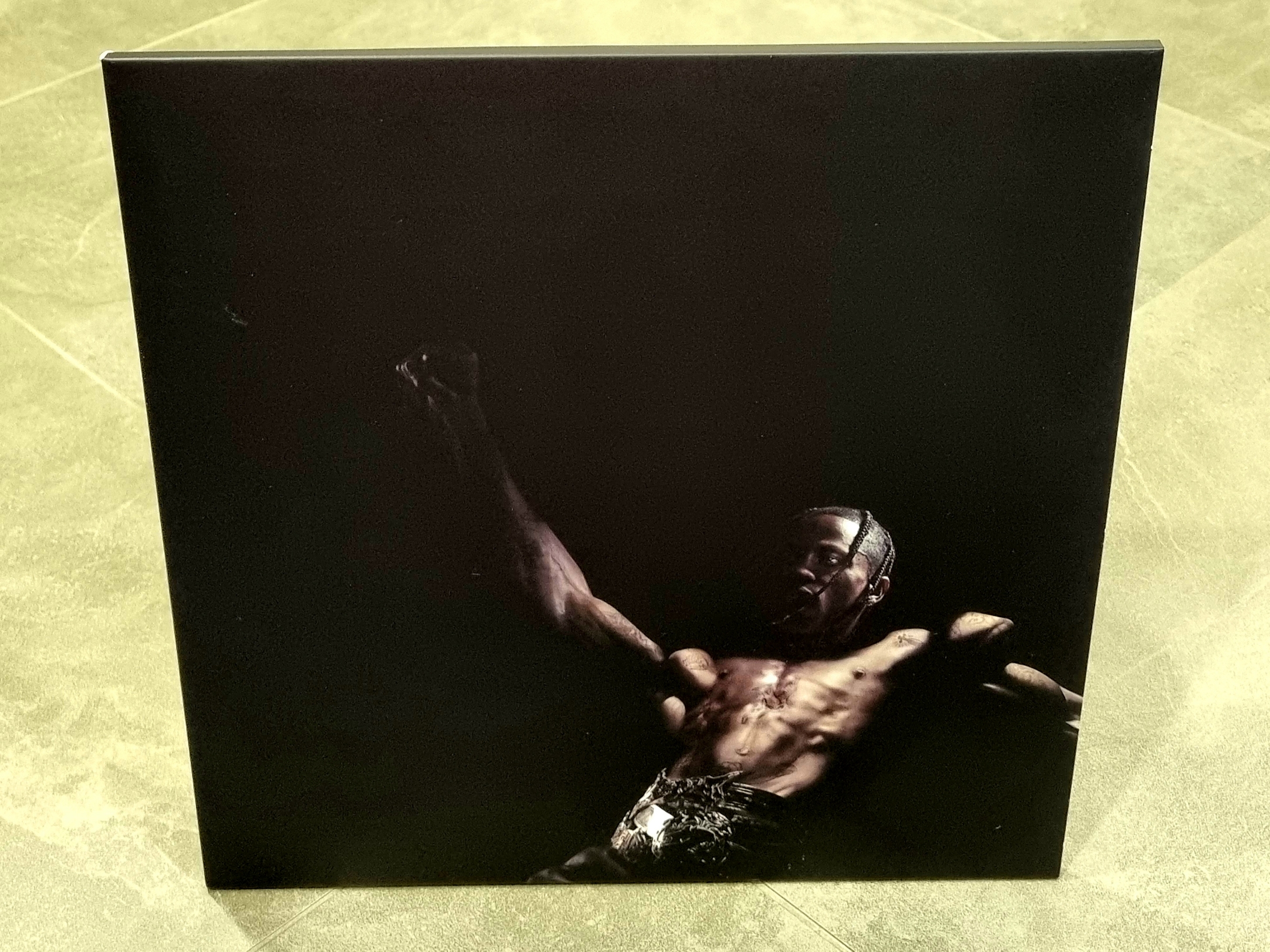 Travis Scott Utopia Vinyl Cover 1 (2LP) 착용 스타일 - 1