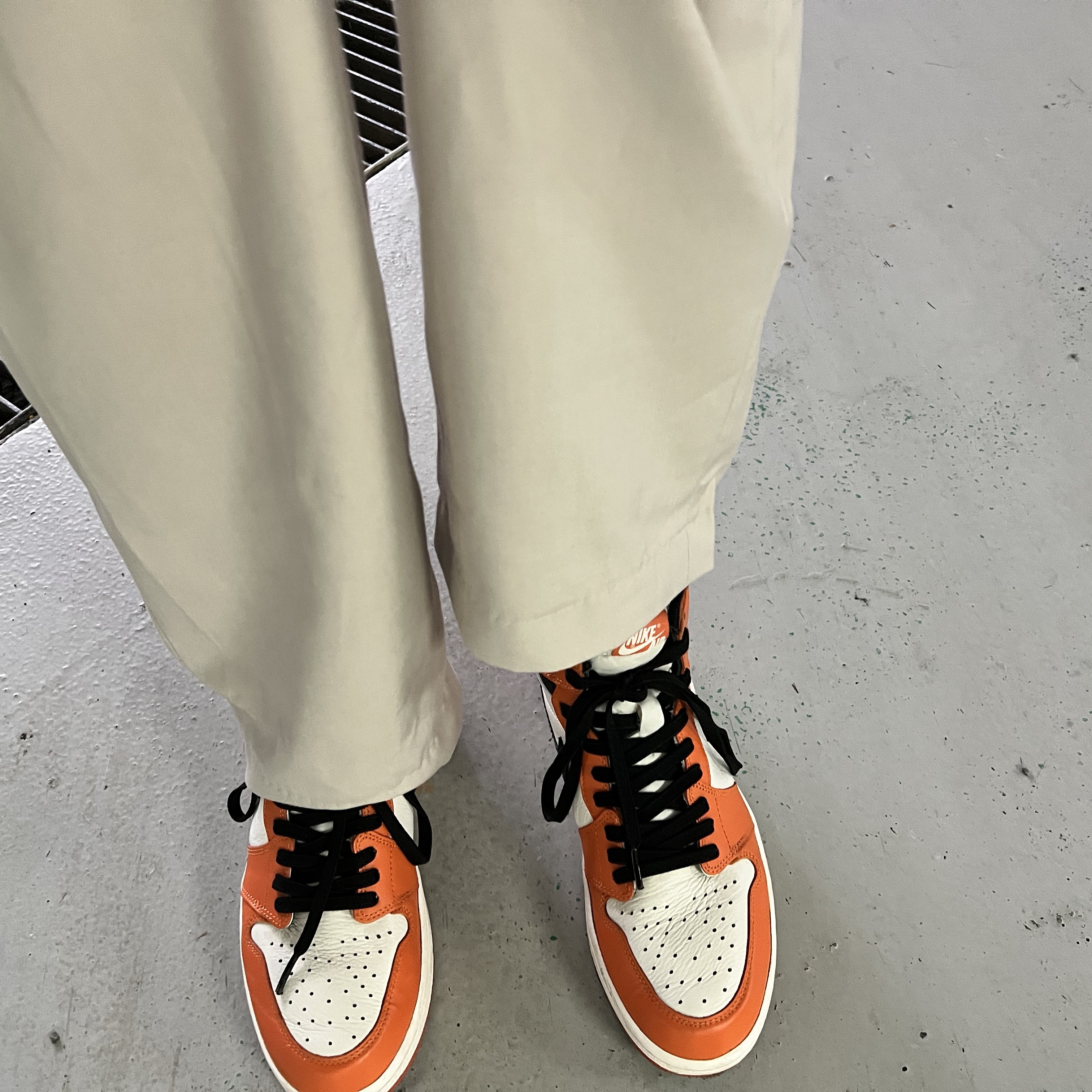 Jordan 1 Retro High OG Reverse Shattered Backboard 착용 스타일