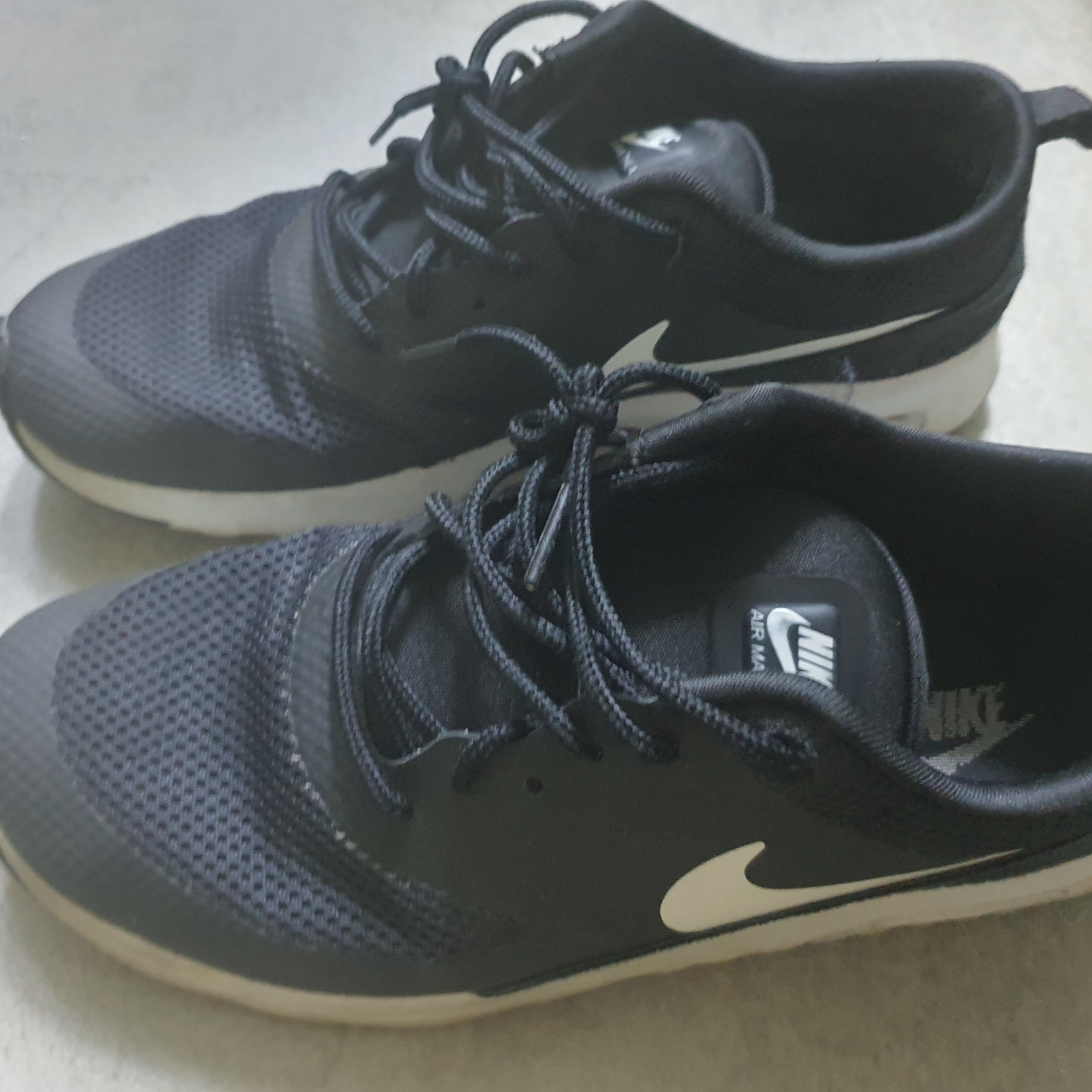 (W) Nike Air Max Thea Black 착용 스타일 - 2