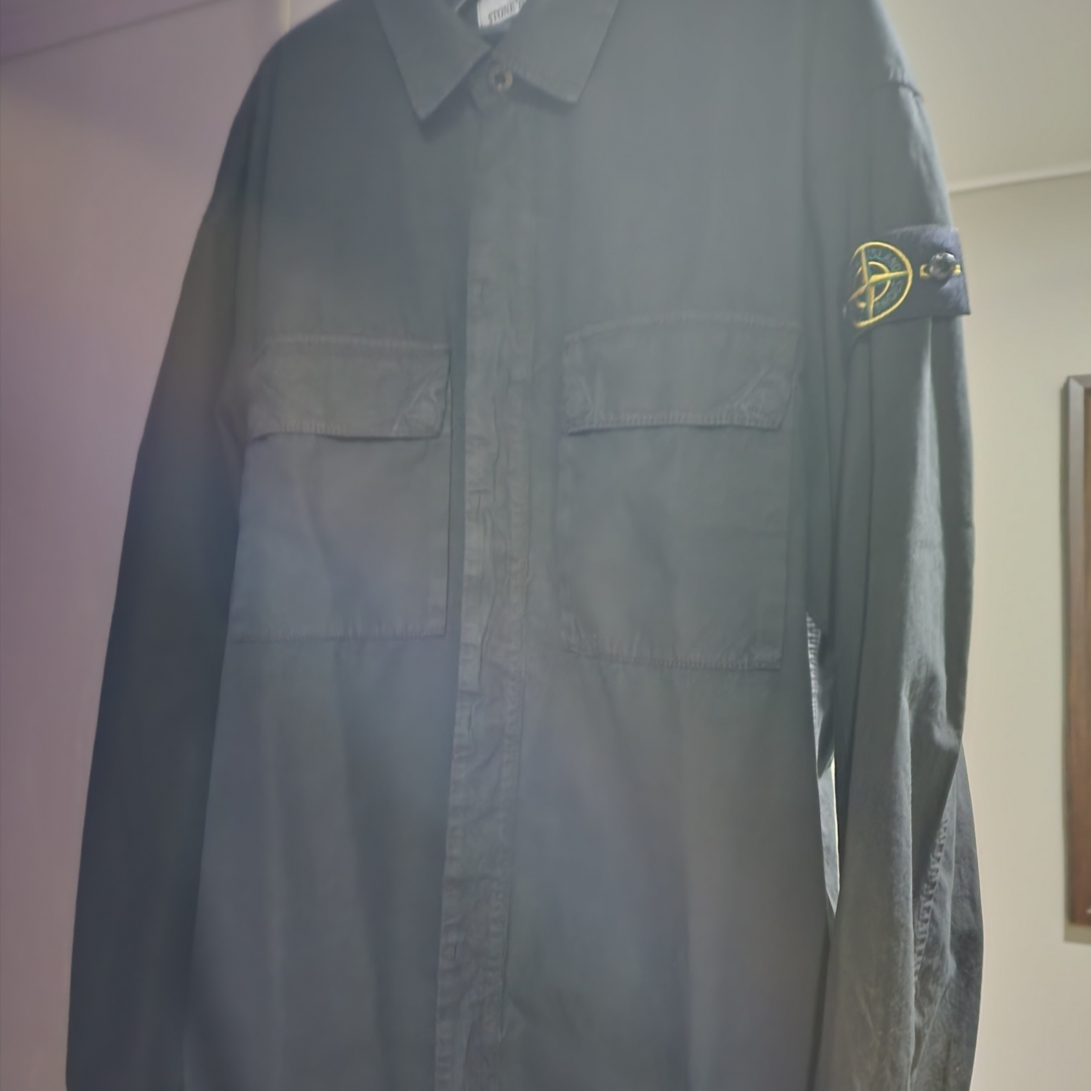 Stone Island 115WN Old Treatment Overshirt Black - 23SS 착용 스타일