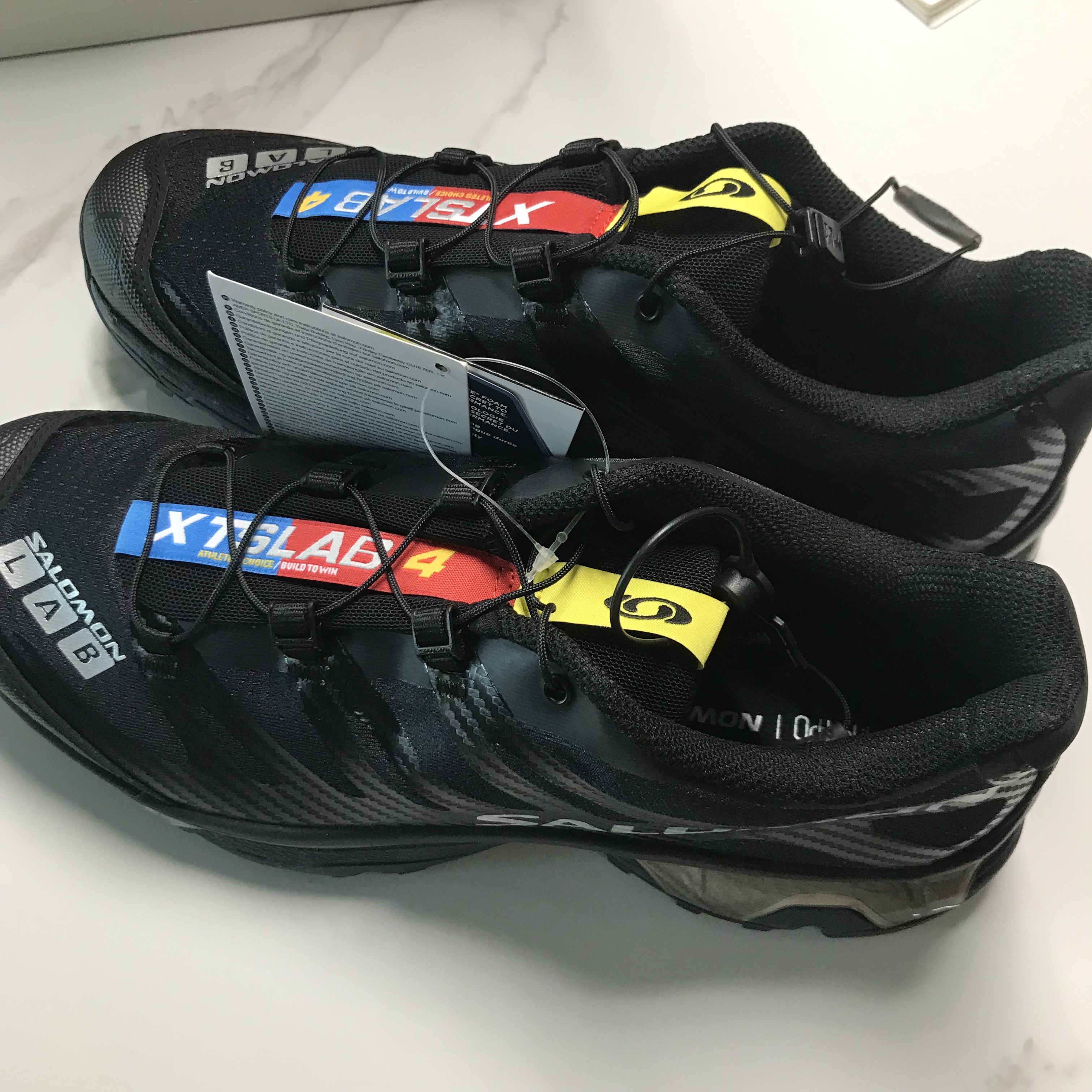 Salomon XT-4 Black Silver Metallic 착용 스타일
