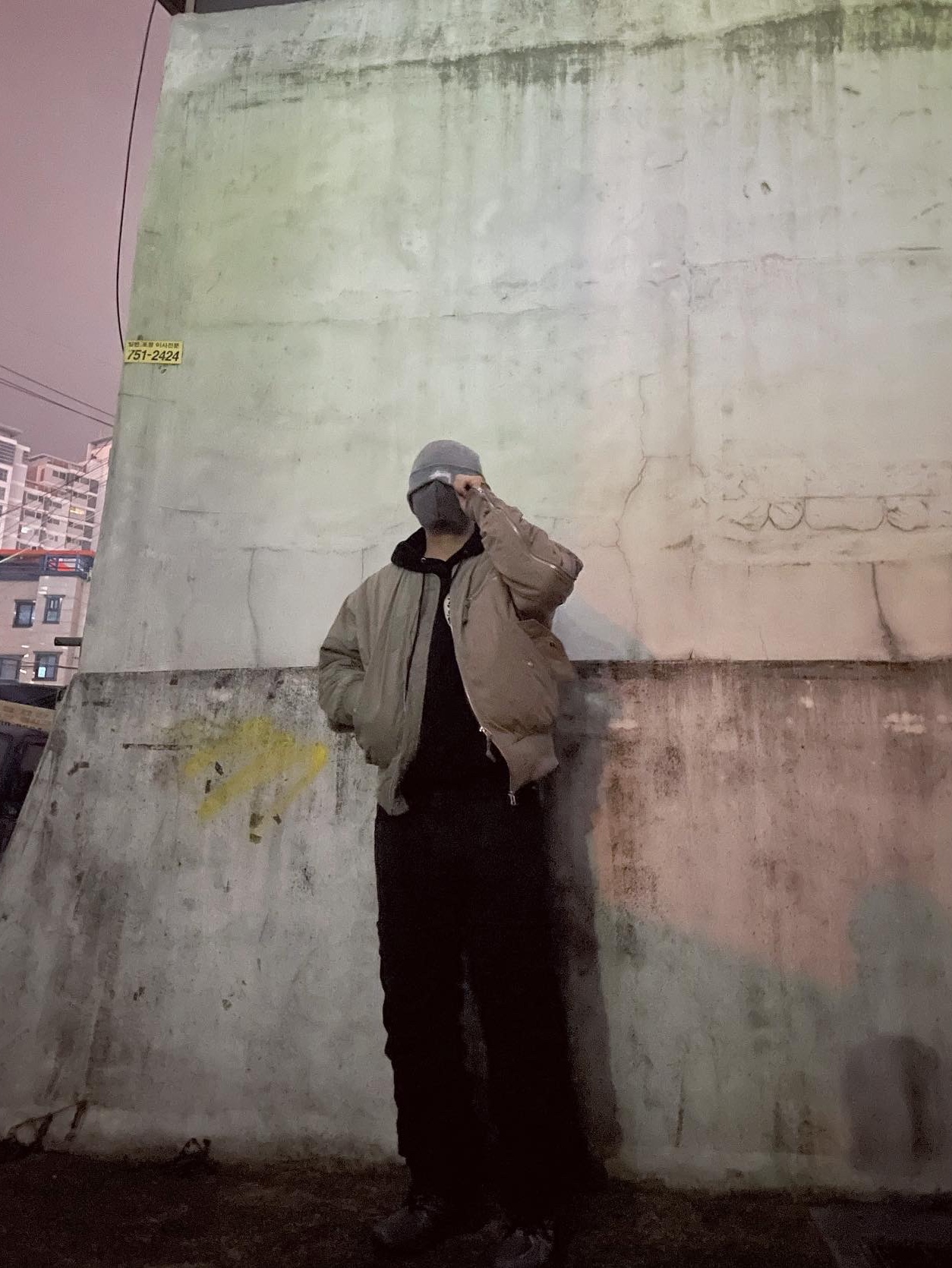Grailz Multi Zipper Bomber Jacket Taupe, Asics HN2-S Protoblast Steel Grey 착용 스타일 - 1