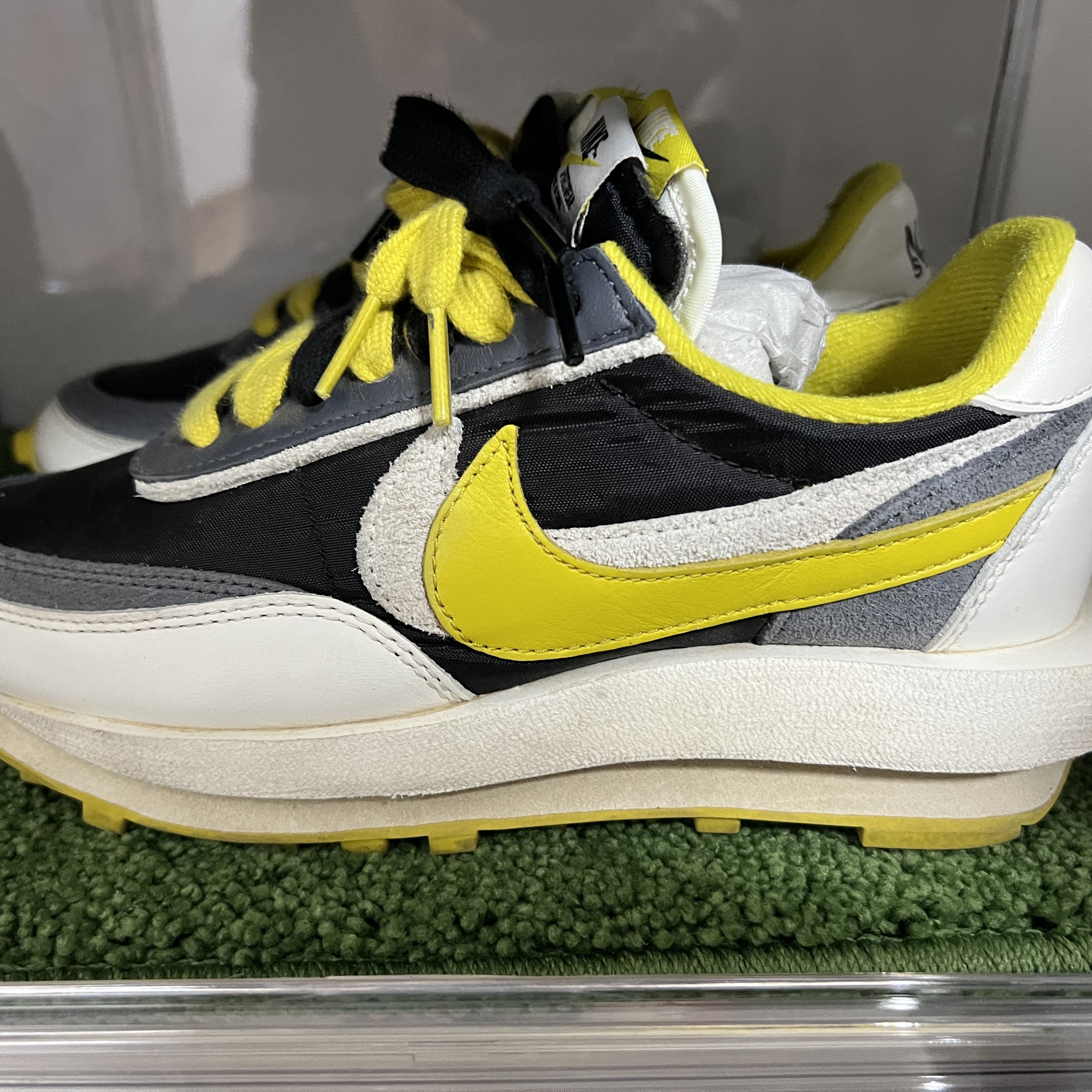 Nike x Sacai x Undercover LDWaffle Black Bright Citron 착용 스타일