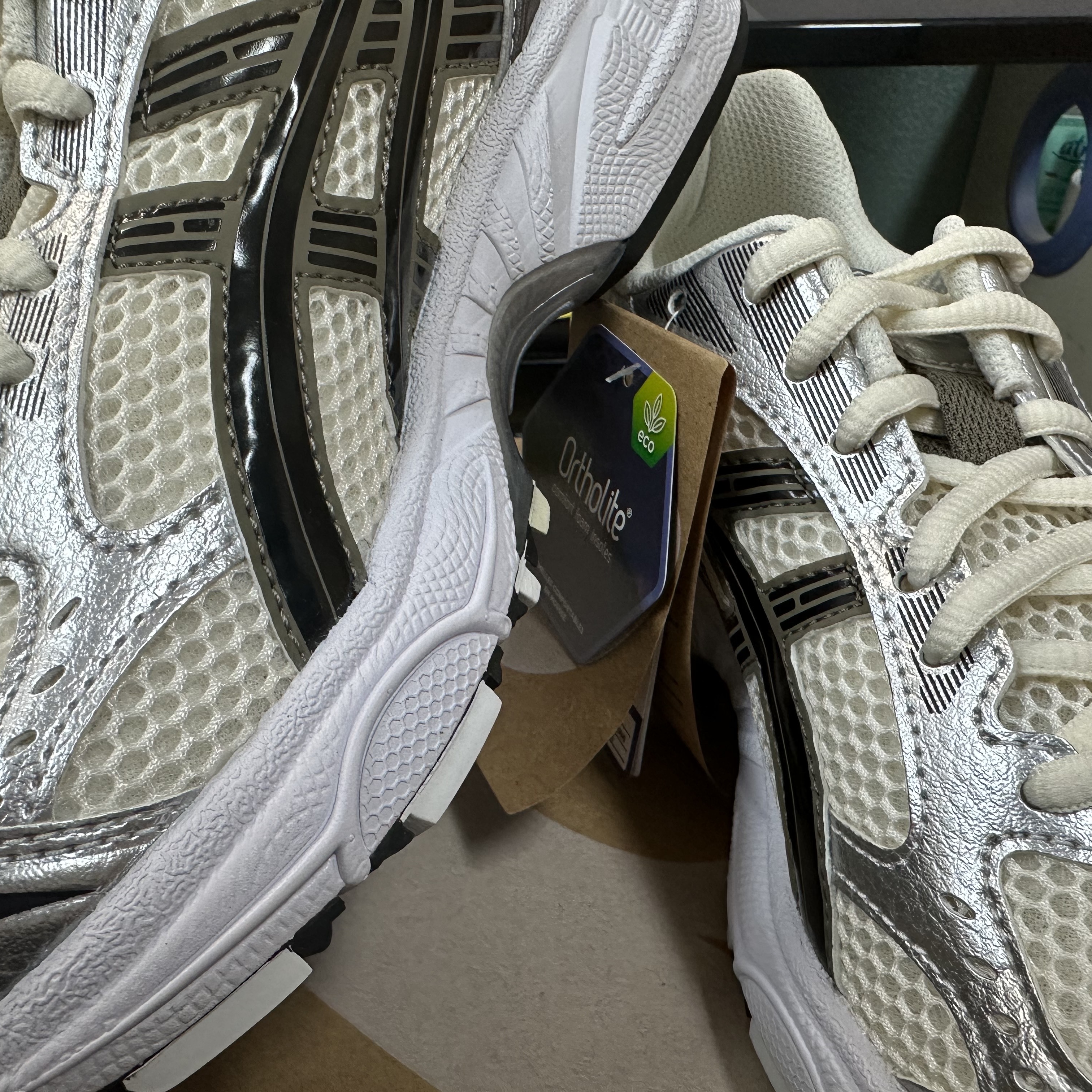 Asics Gel-Kayano 14 Cream Black 착용 스타일