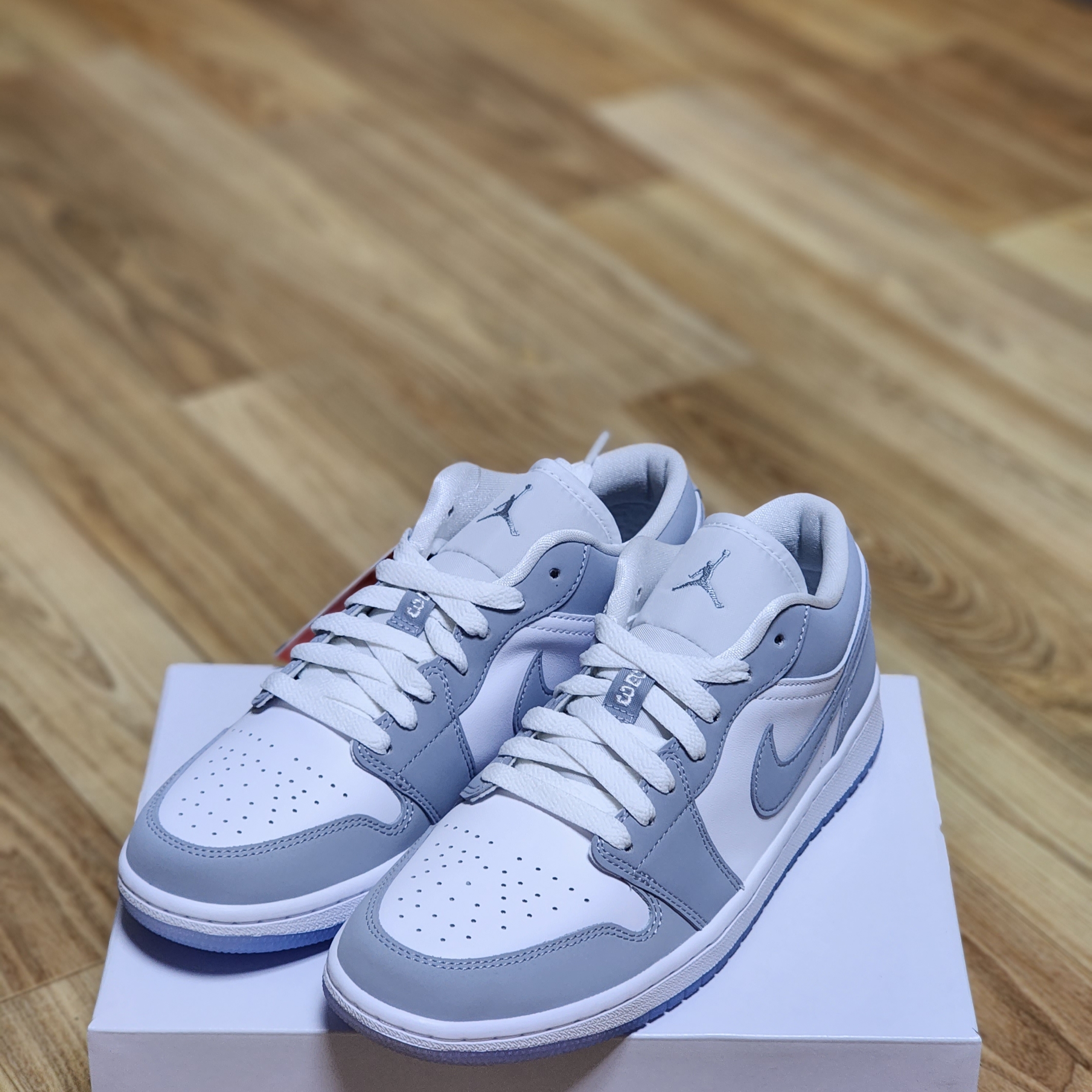 (W) Jordan 1 Low White Wolf Grey 착용 스타일