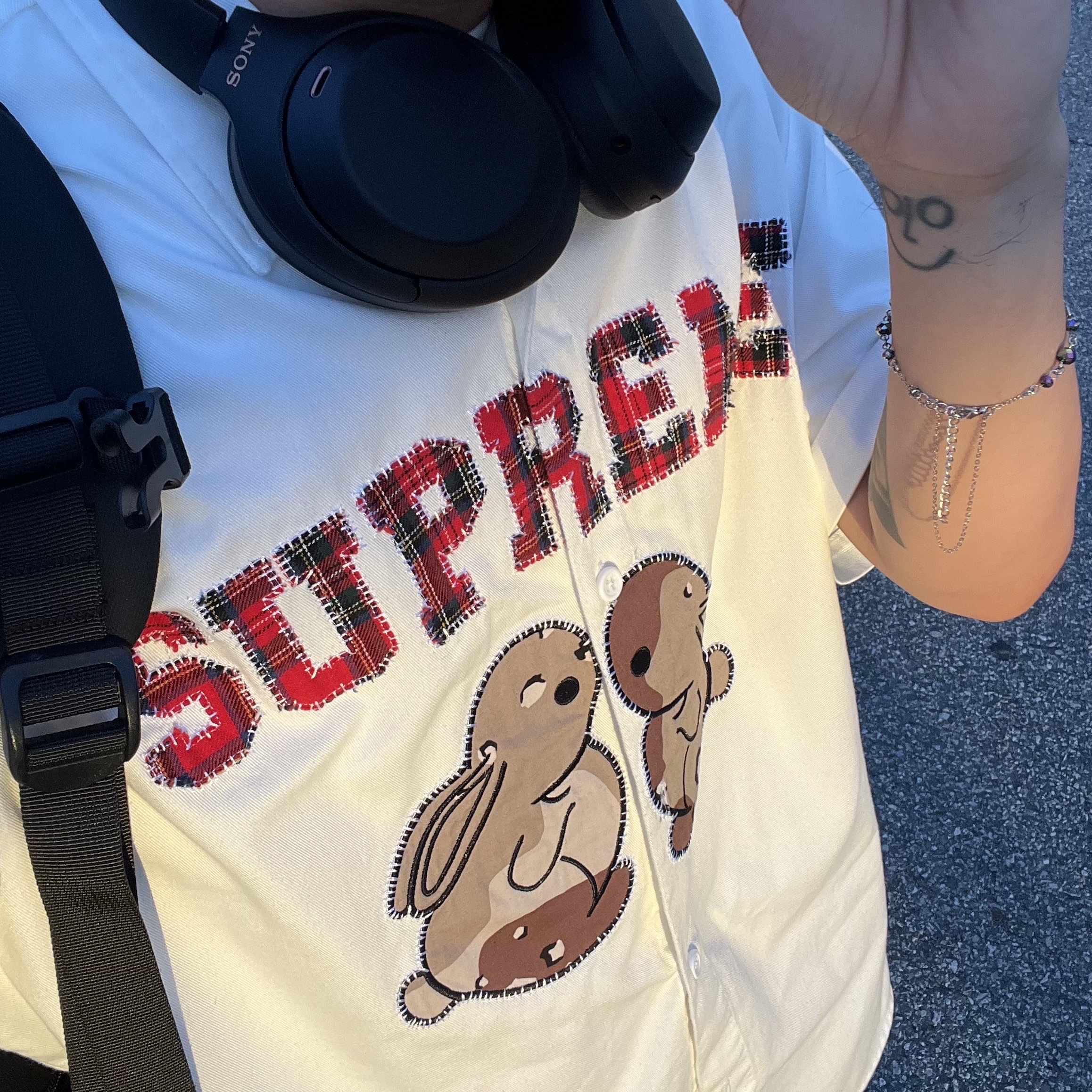 Supreme Bunnies S/S Work Shirt White - 23SS 착용 스타일