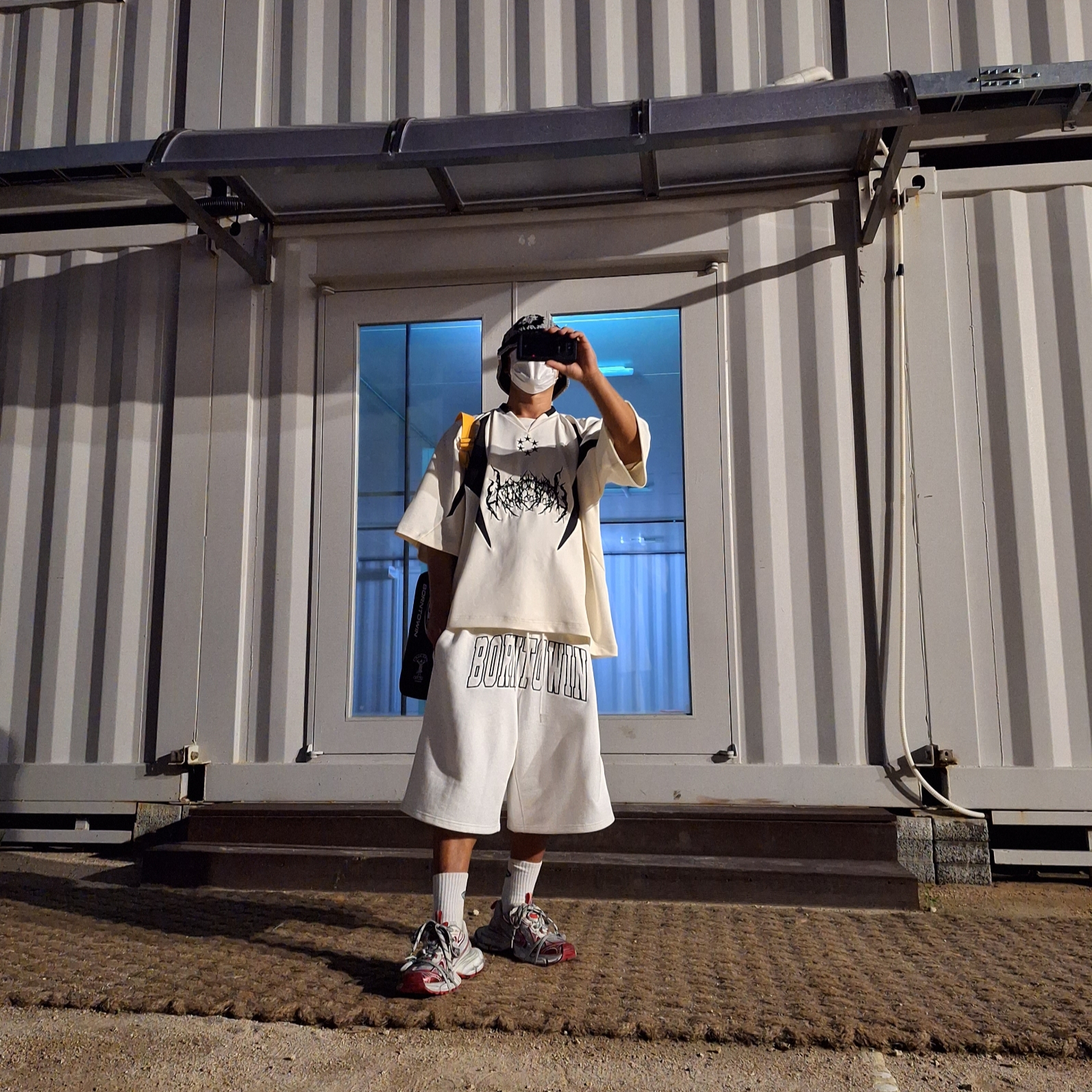 [KREAM 단독] Ourpas 062 Jersey Kream, (W) Balenciaga 3XL Sneakers White Gray Pink 착용 스타일 - 2