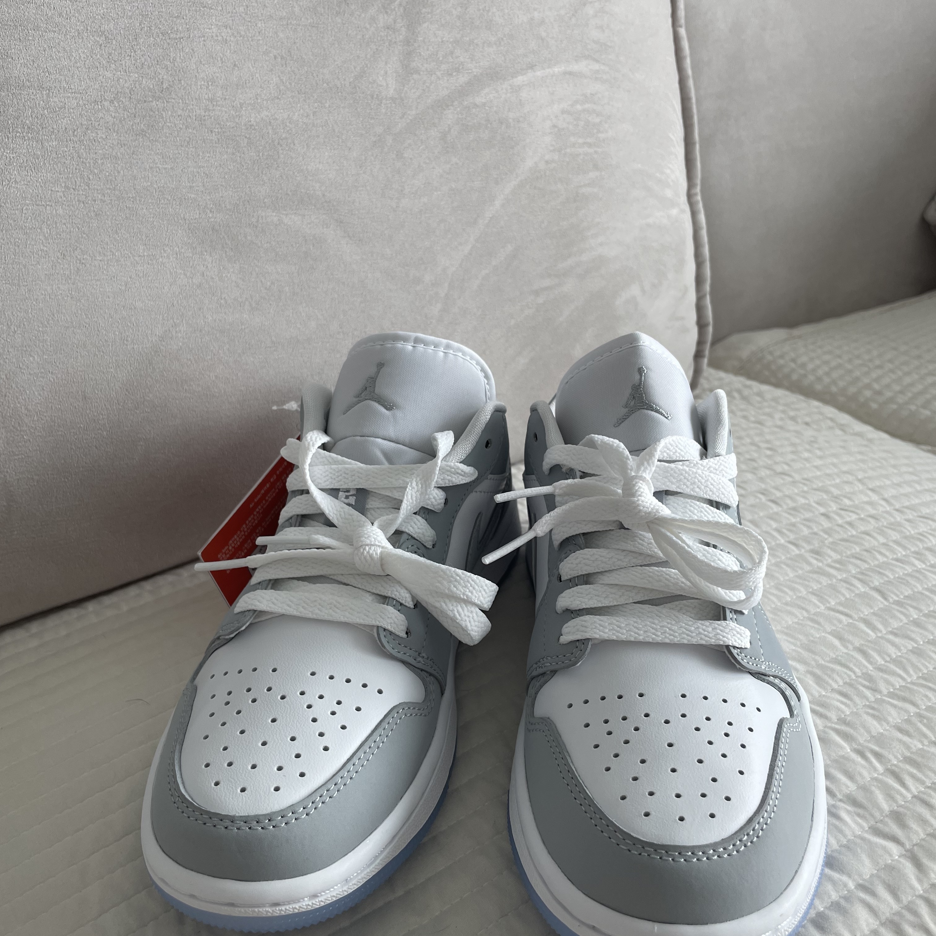 (W) Jordan 1 Low White Wolf Grey 착용 스타일