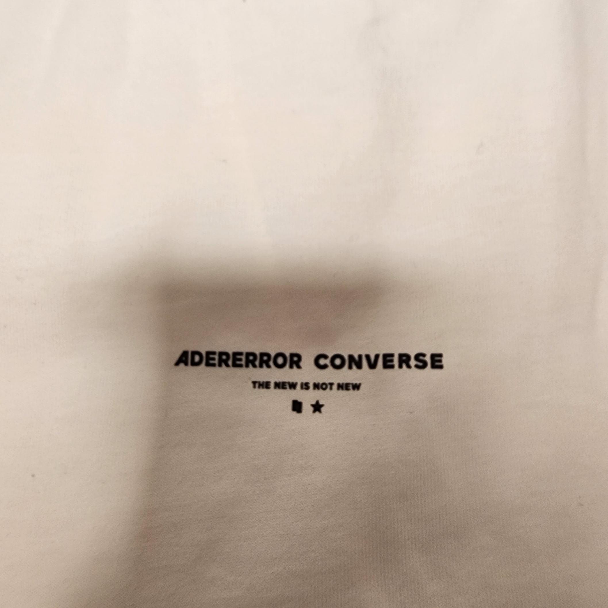 Converse x Ader Error Shapes T-Shirt Cloud Dancer 착용 스타일 - 3