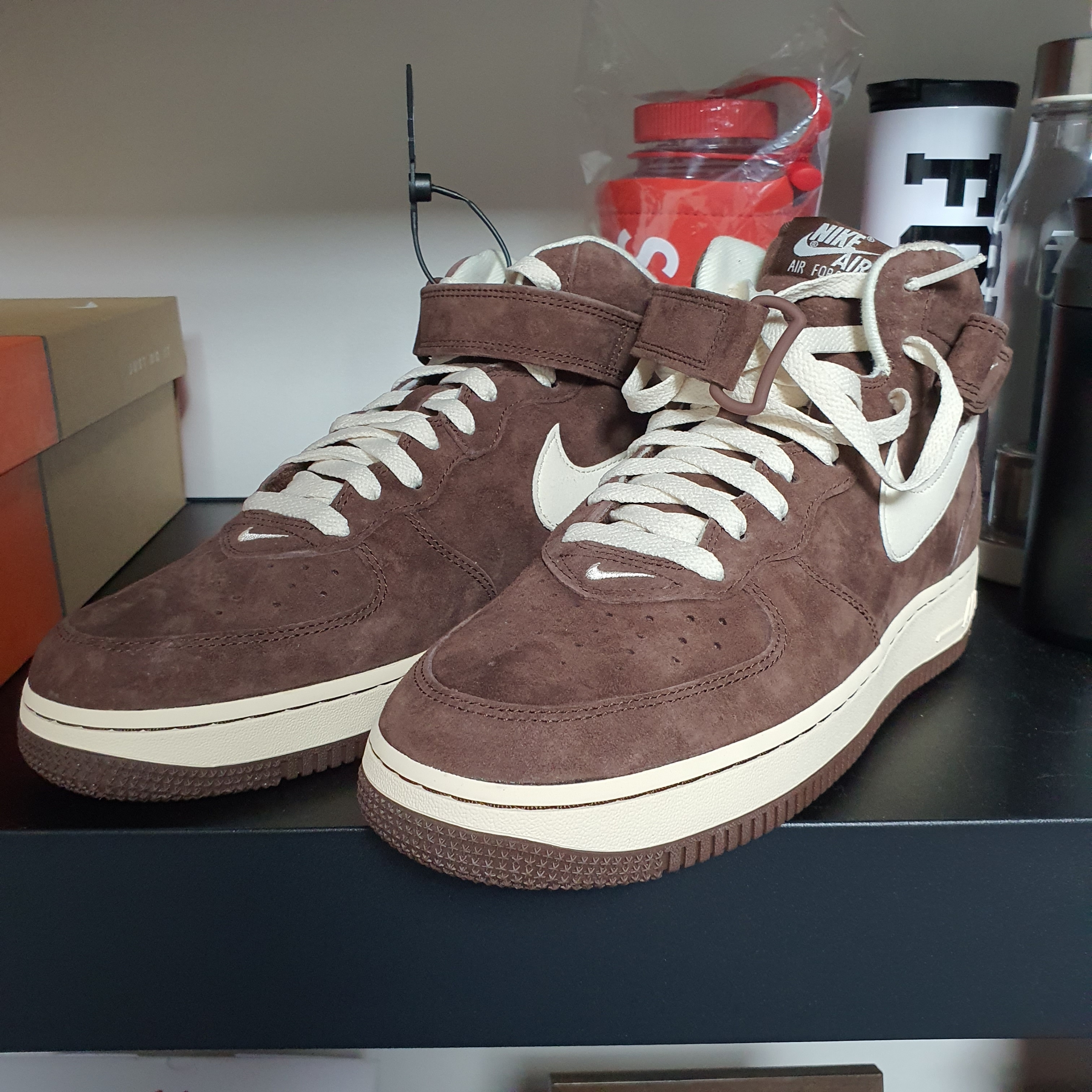 Nike Air Force 1 Mid '07 QS Chocolate 착용 스타일