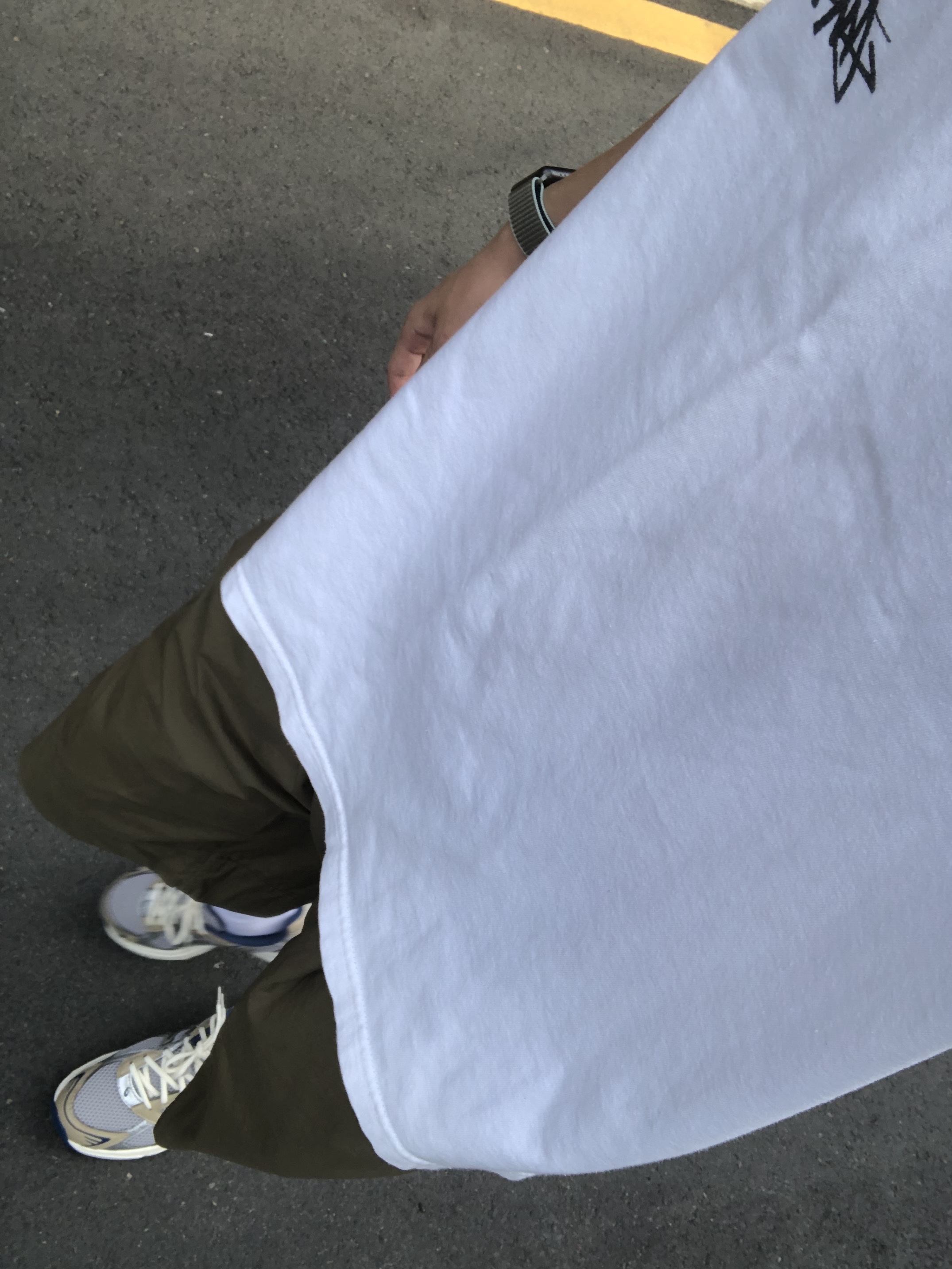 Stussy Basic Stussy T-Shirt White 2023, Asics Gel-1130 Oyster Grey Pure Silver 착용 스타일