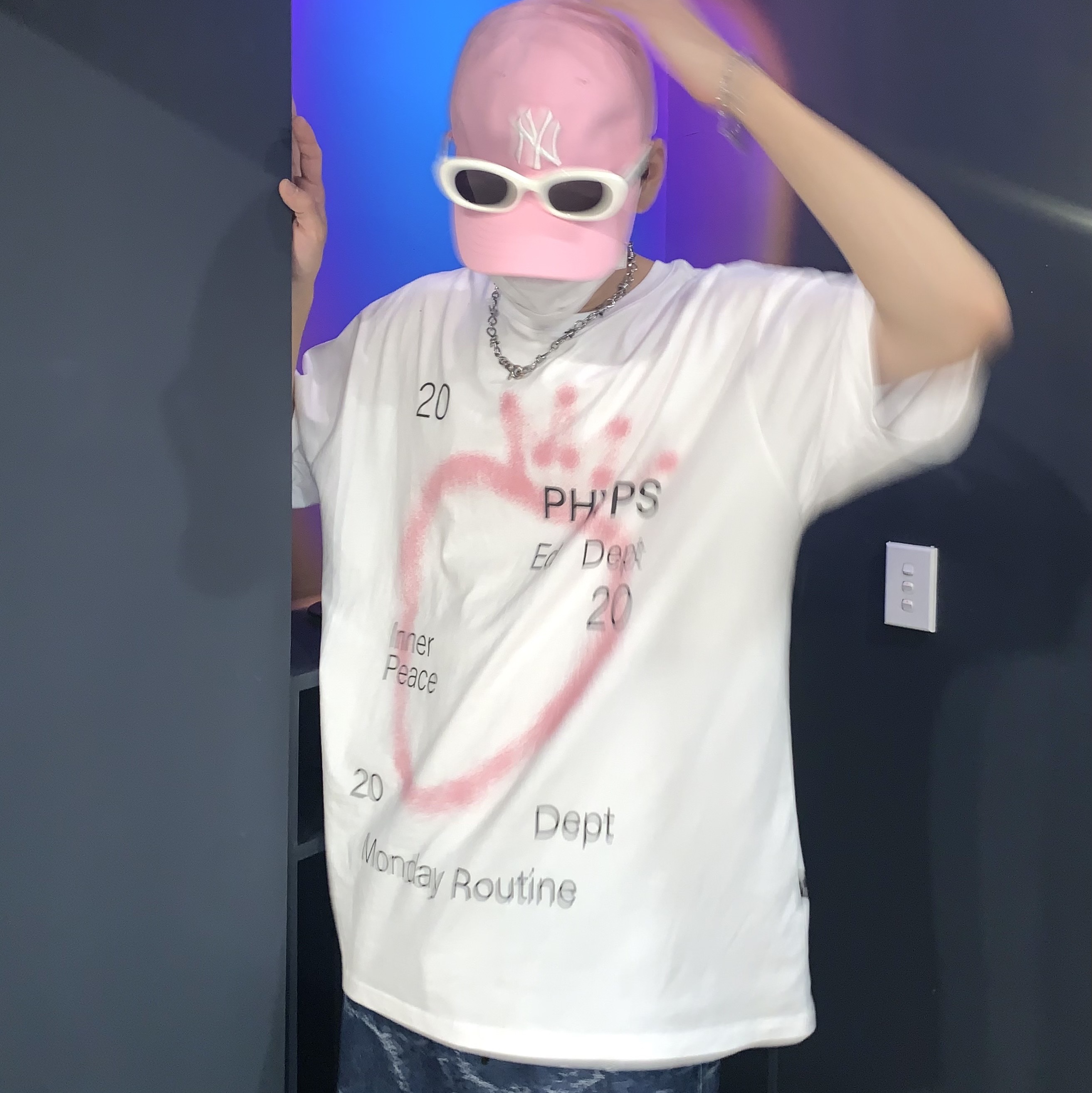 (W) Adidas Gazelle Bold Pink Glow Victory Blue, Gentle Monster x Maison Margiela MM004 White Black 착용 스타일 - 3