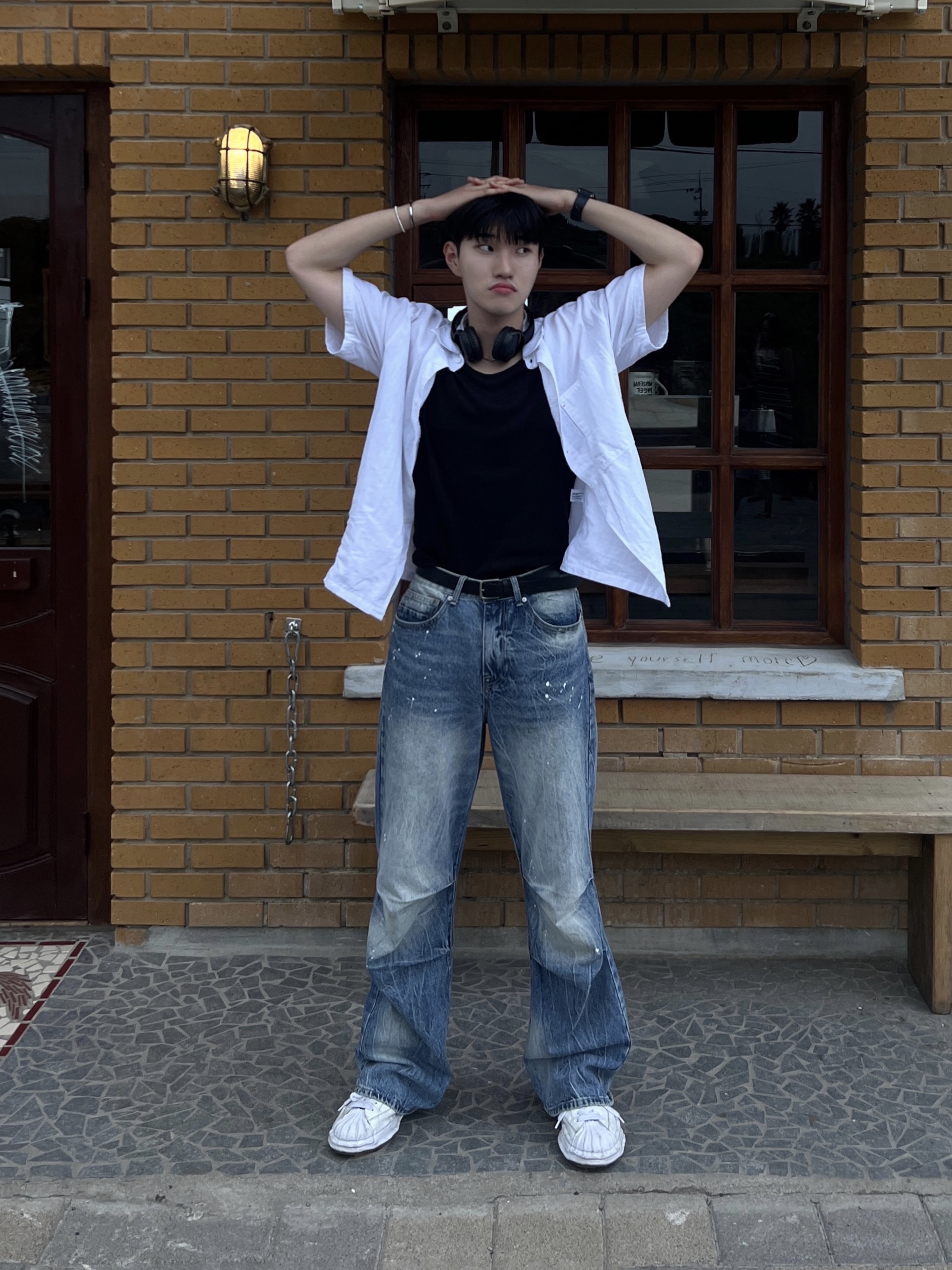 Maison Mihara Yasuhiro Blakey OG Sole Canvas Low-top Sneakers White 착용 스타일 - 2