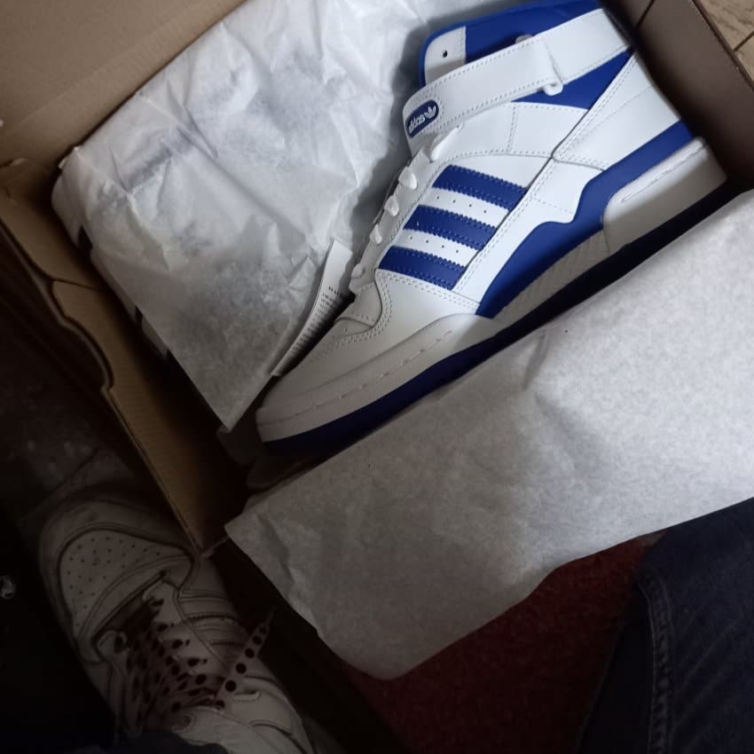 Adidas Forum Mid White Black 착용 스타일 - 4