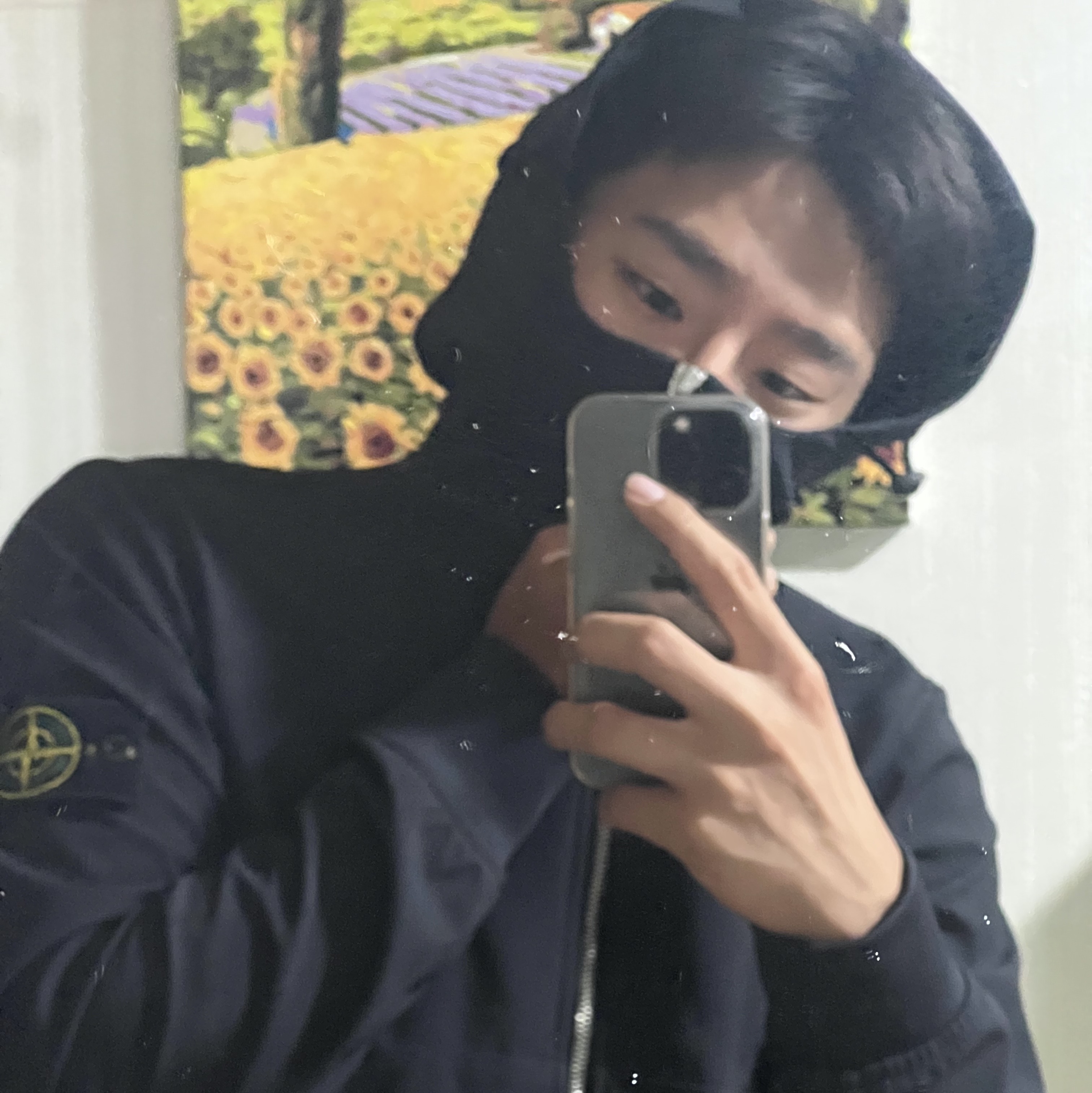 Stone Island 40927 Light Soft Shell-R E.Dye Technology Recycled Polyester Hooded Jacket Black - 23SS 착용 스타일 - 2