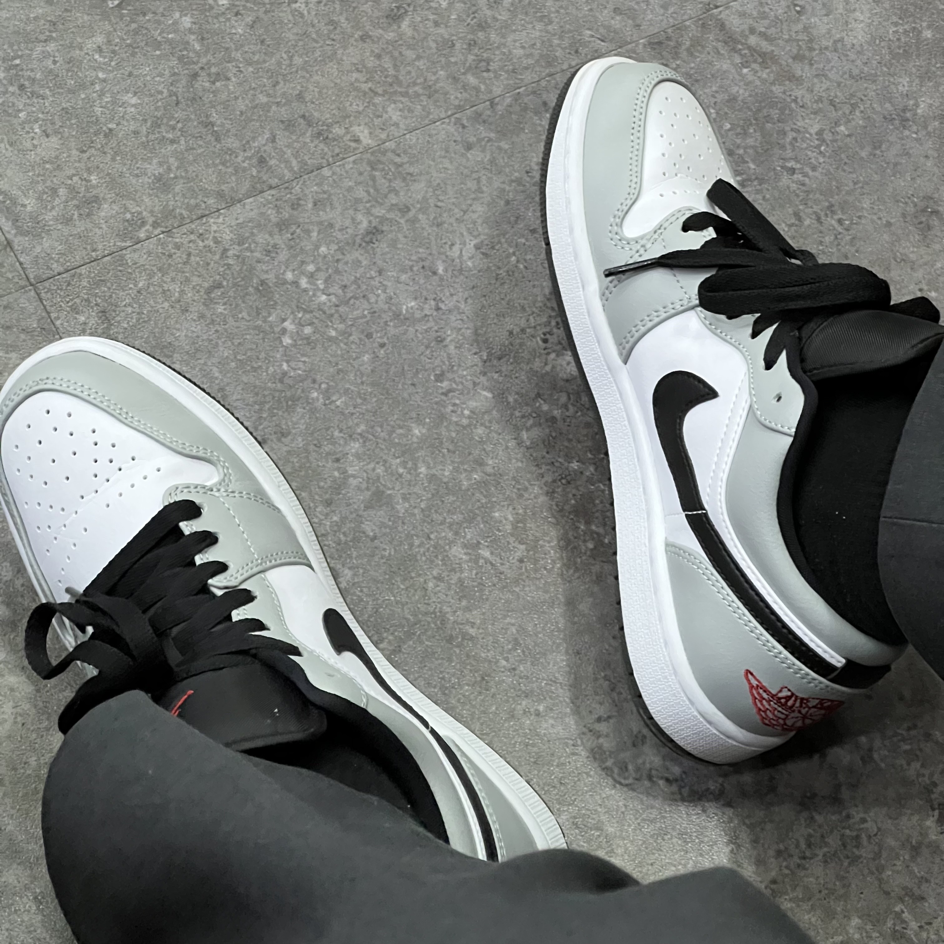 Jordan 1 Low Light Smoke Grey 착용 스타일