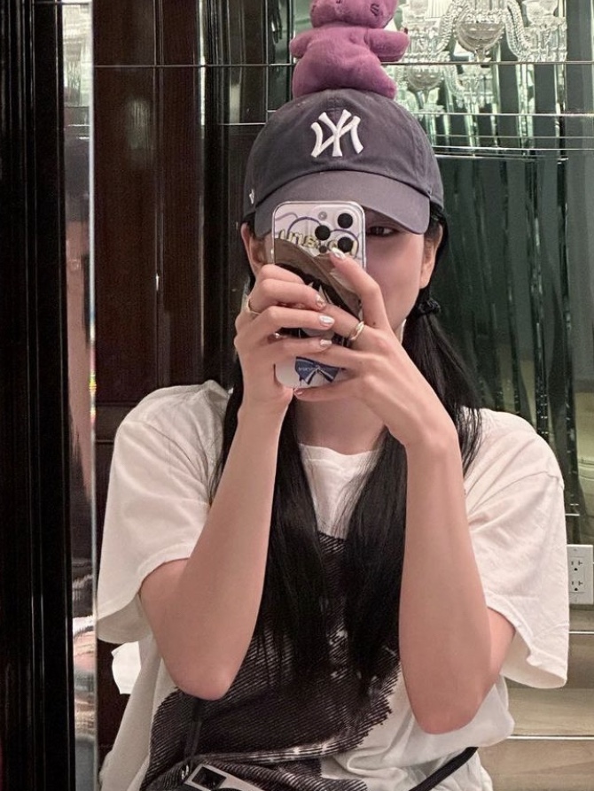 Cartier Trinity Ring Classic White Gold Yellow Gold Rose Gold 착용 스타일