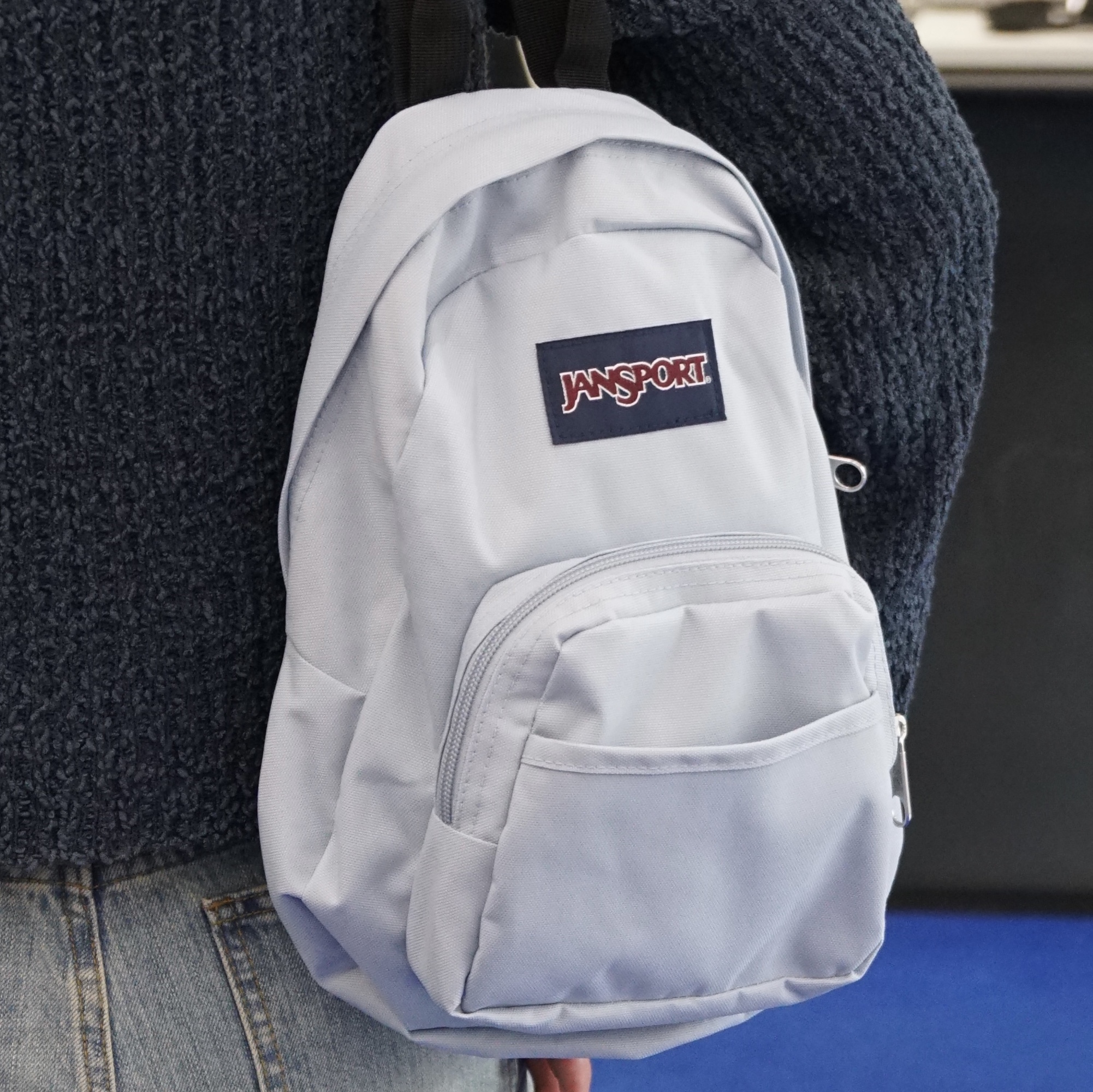 Jellycat Munro Scottie Dog Bag Charm Cream, Jansport Half Pint Mini Backpack Blue Dusk 착용 스타일 - 2