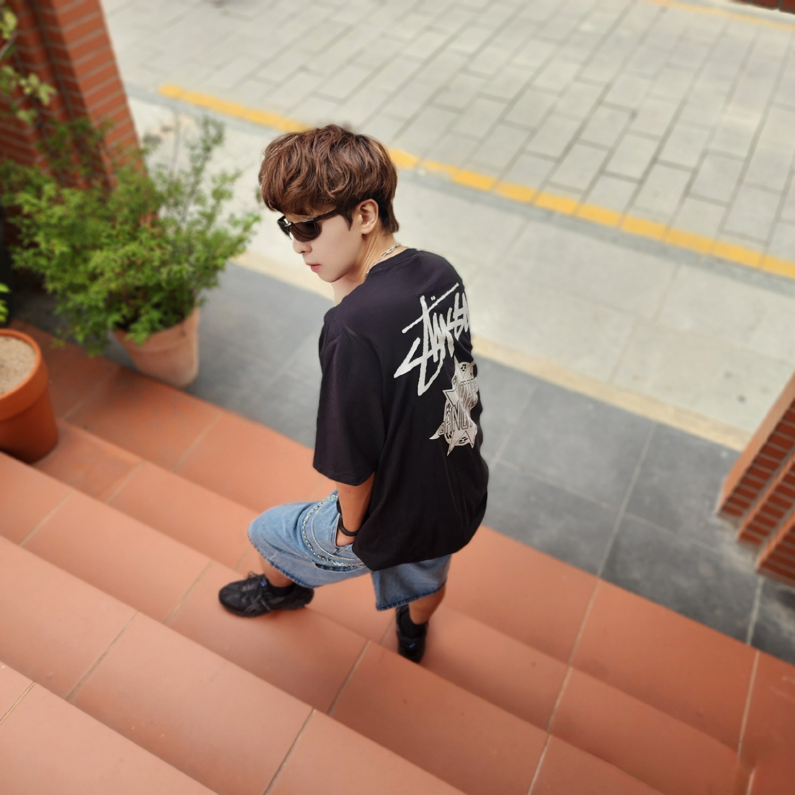 Stussy x Gang Starr Take It Personal T-Shirt Black, Asics Gel-Sonoma 15-50 Black Obsidian Grey 착용 스타일 - 2