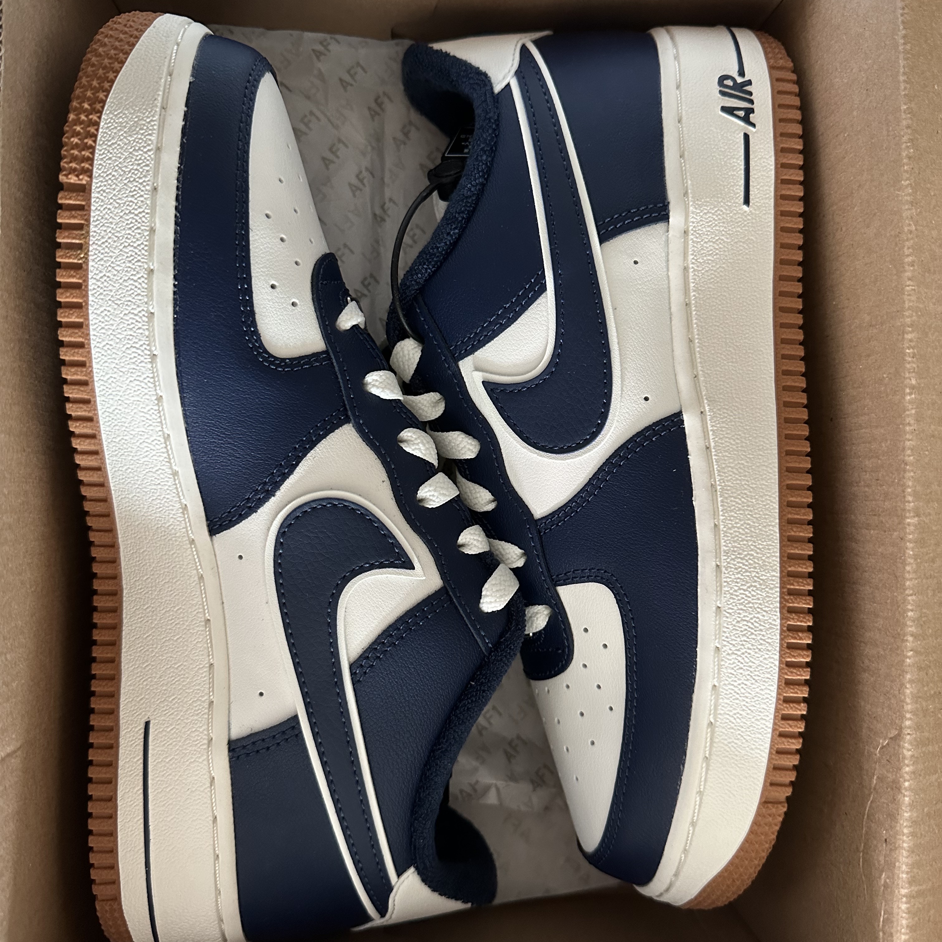 (GS) Nike Air Force 1 LV8 3 Midnight Navy 착용 스타일