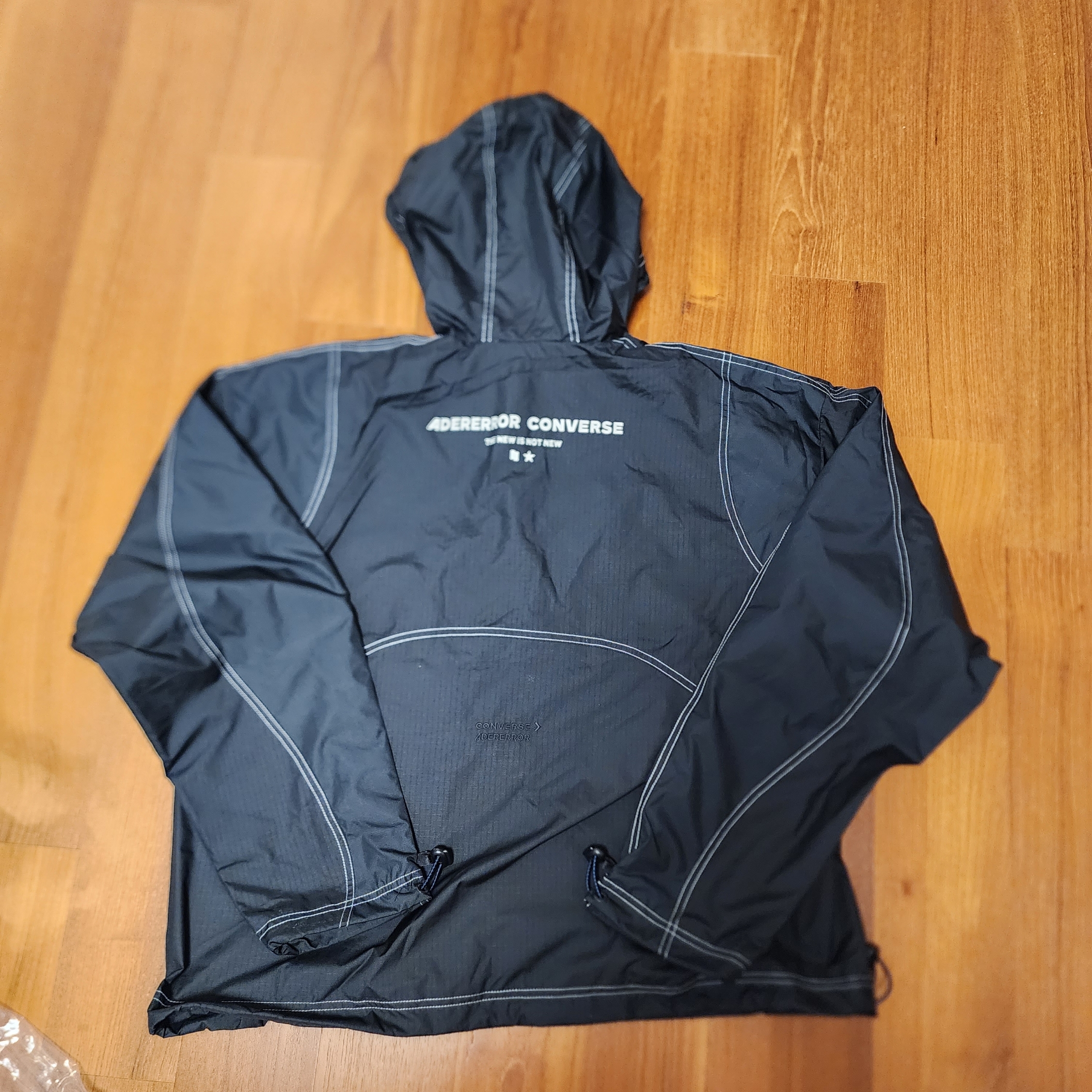 Converse x Ader Error Shapes Light Jacket Converse Black 착용 스타일 - 2