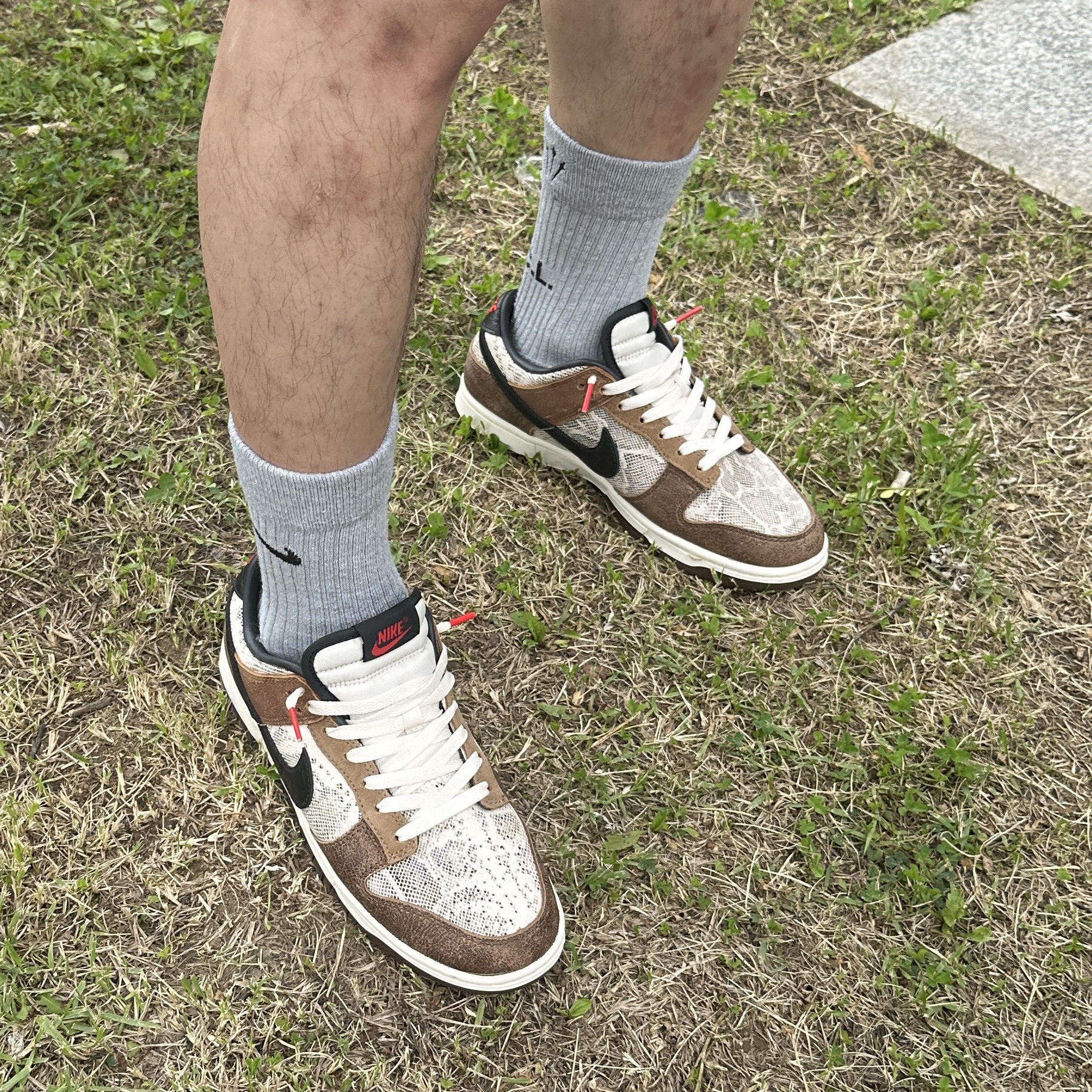 Nike Dunk Low PRM Head to Head 착용 스타일
