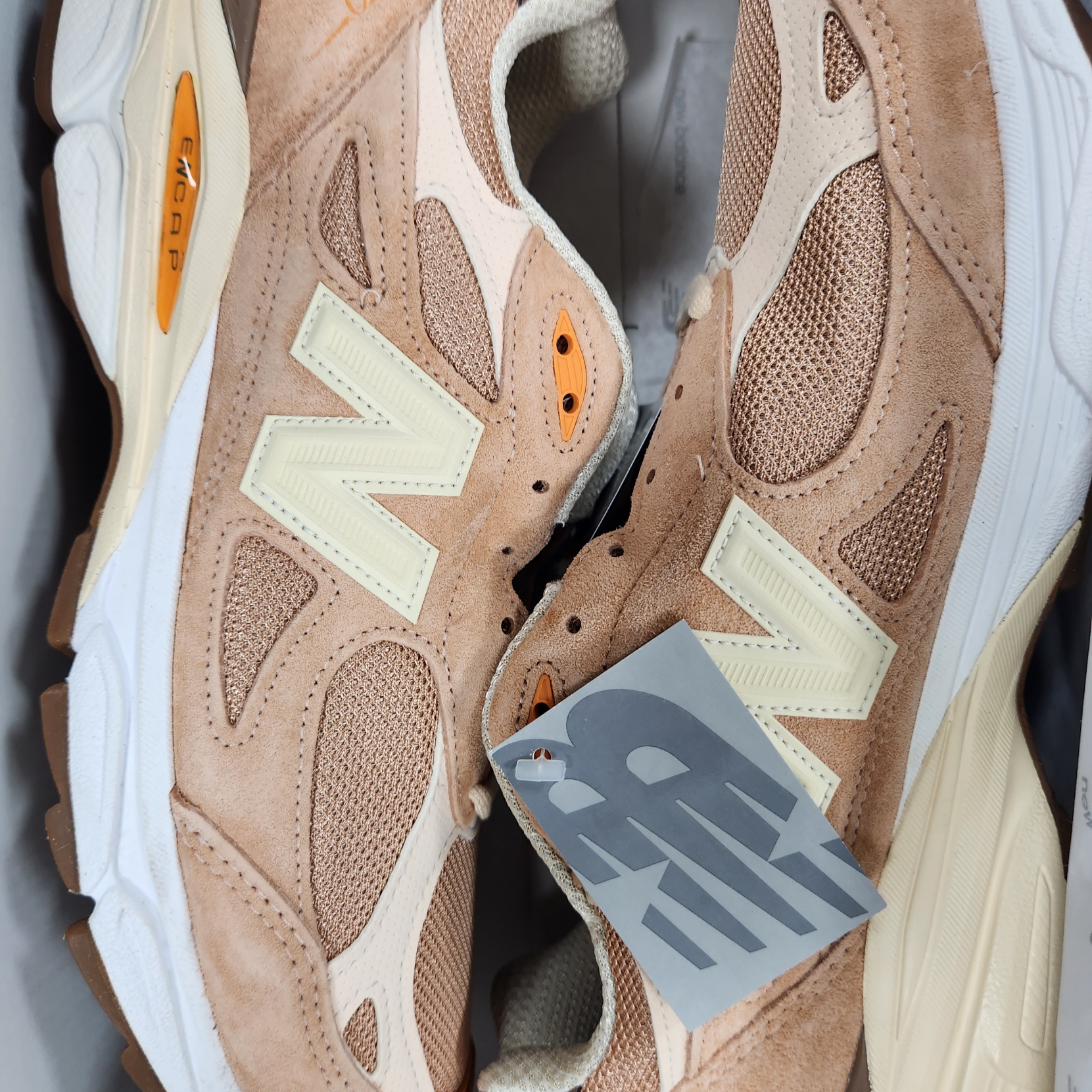 New Balance 990v3 Made in USA Orange Cream - Size? Exclusive 착용 스타일